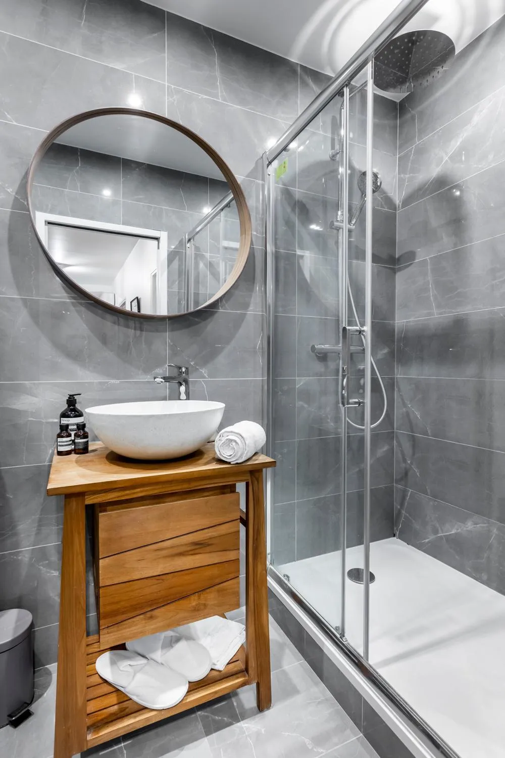 Shower in Best Stay Jeuneurs