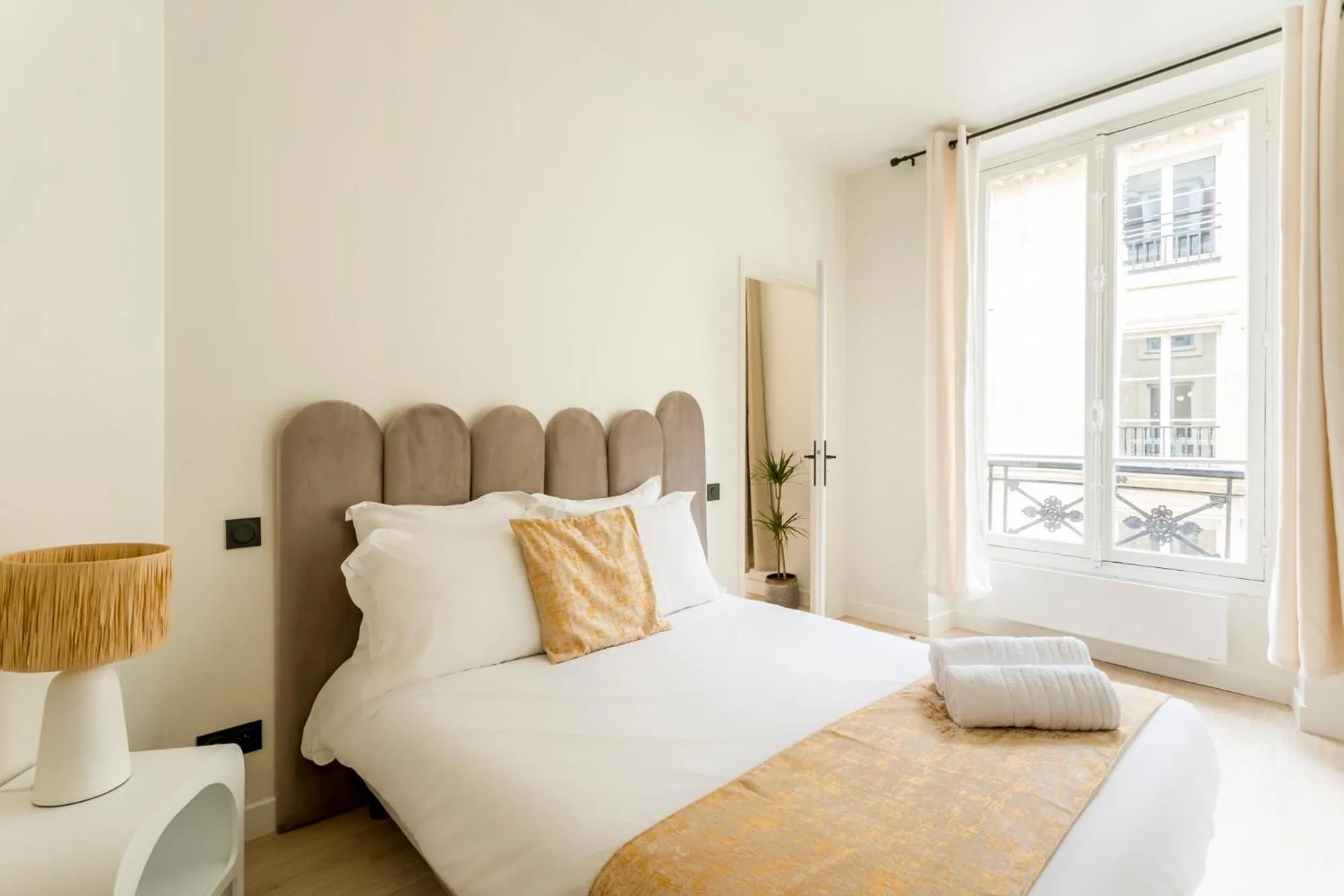 Bed in Best Stay Jeuneurs