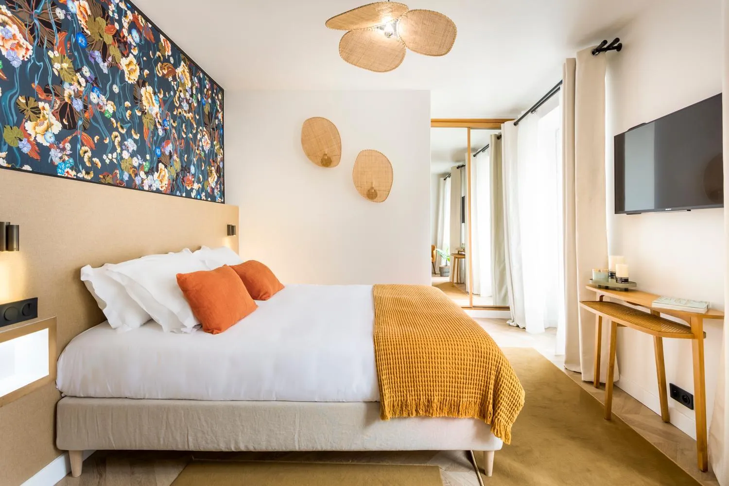 Bed in Best Stay Jeuneurs