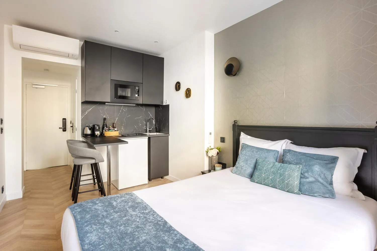 Bed in Best Stay Jeuneurs