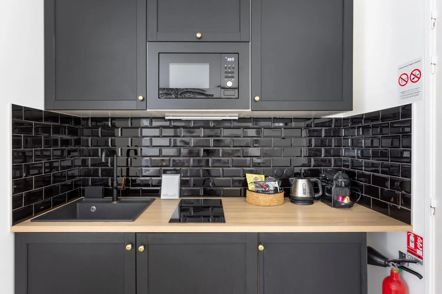 Kitchen or kitchenette in Best Stay Jeuneurs