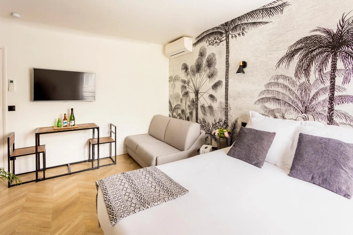 Bed in Best Stay Jeuneurs