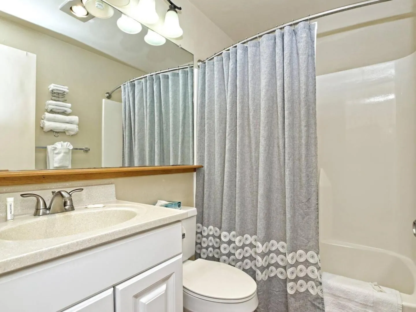 Lakefront Bungalow - Community PoolHot Tub #10