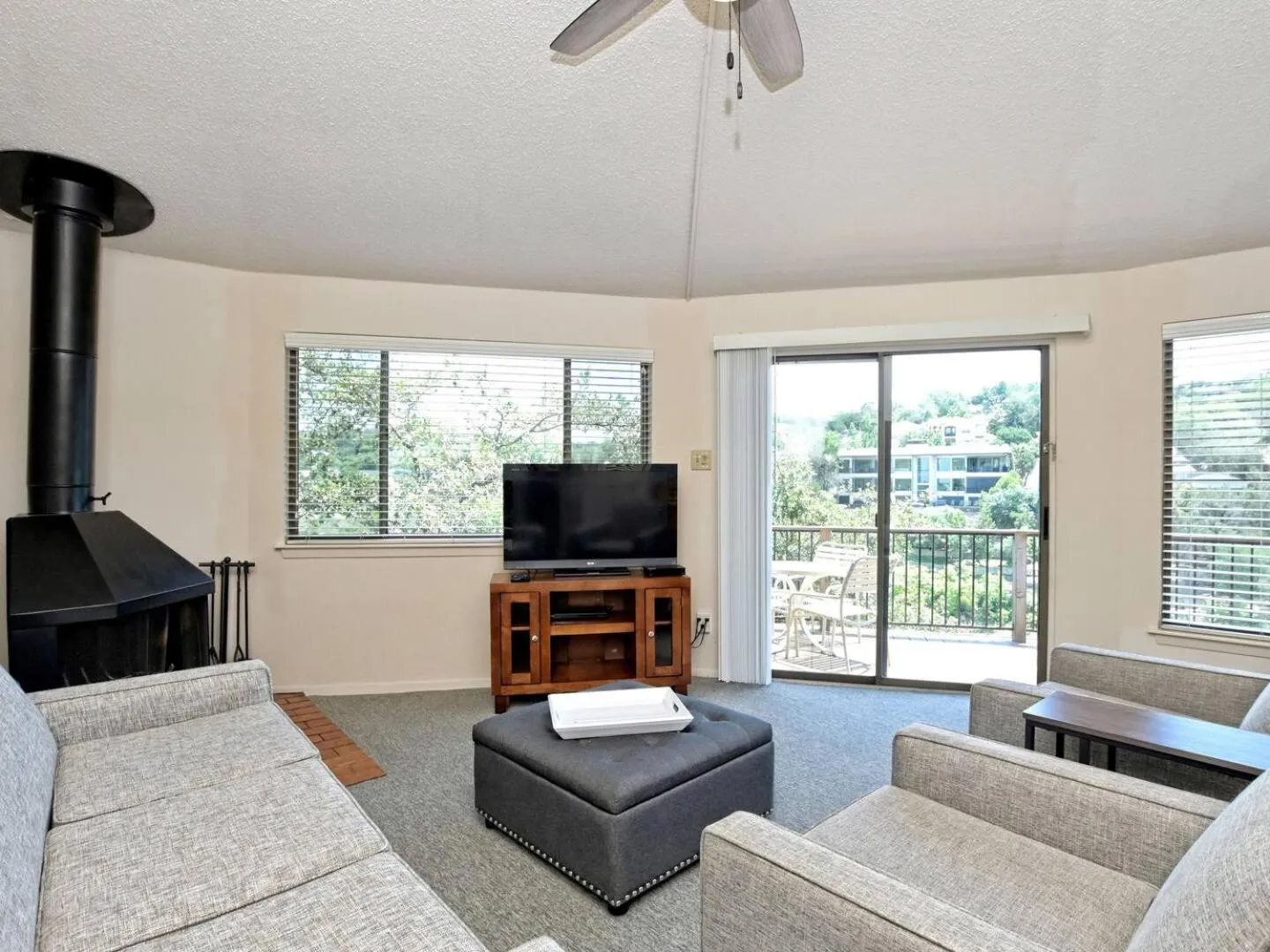 Lakefront Bungalow - Community PoolHot Tub #10