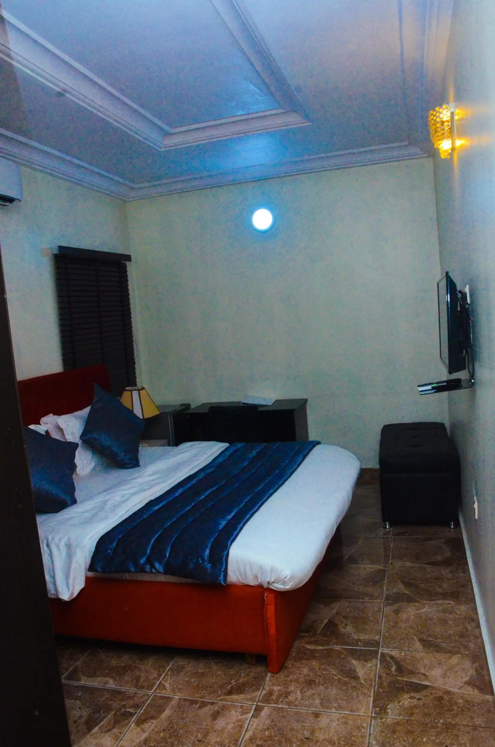 Photo of the whole room, Bed in J Gibson Hotel