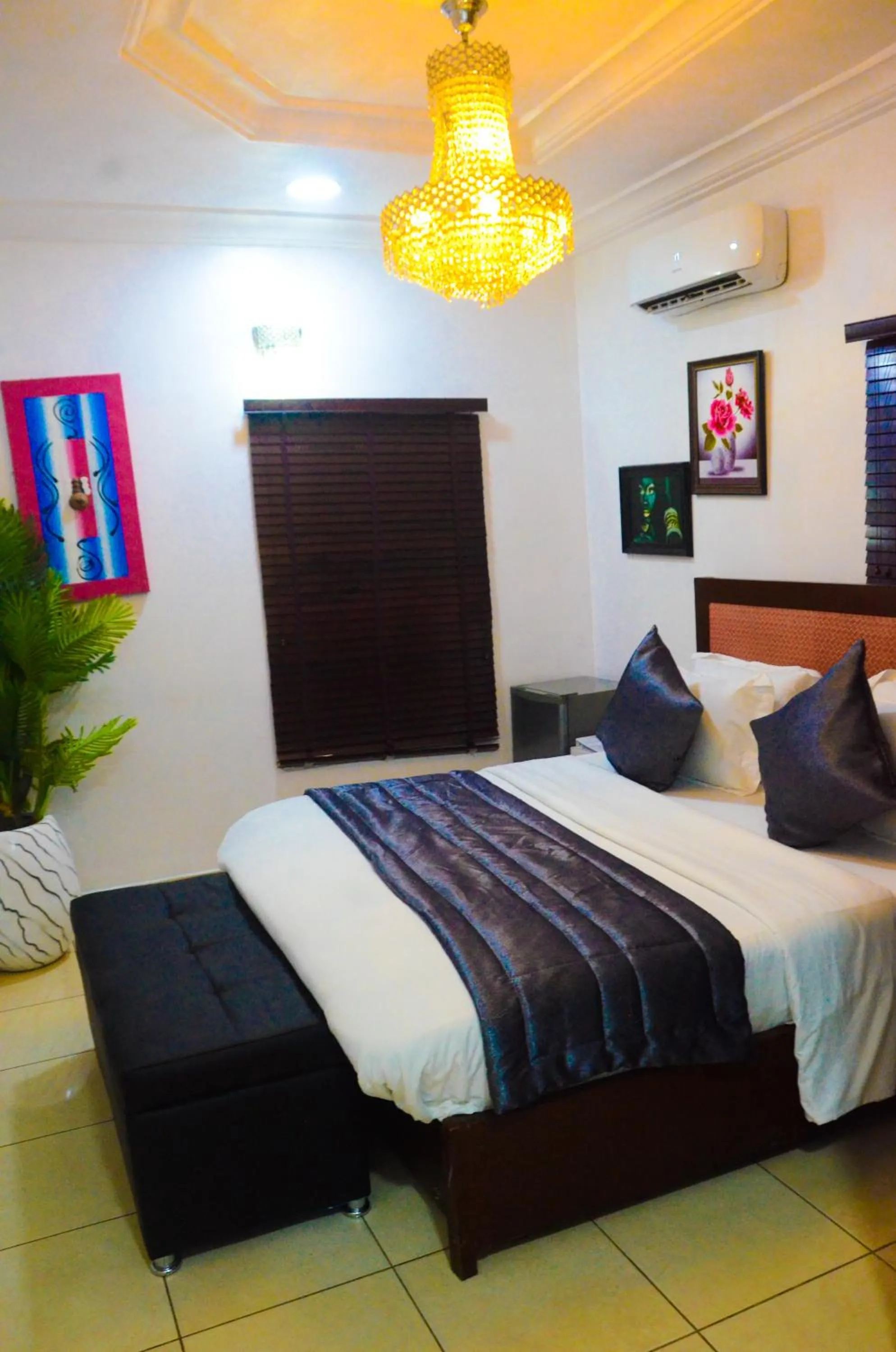 Bedroom, Bed in J Gibson Hotel