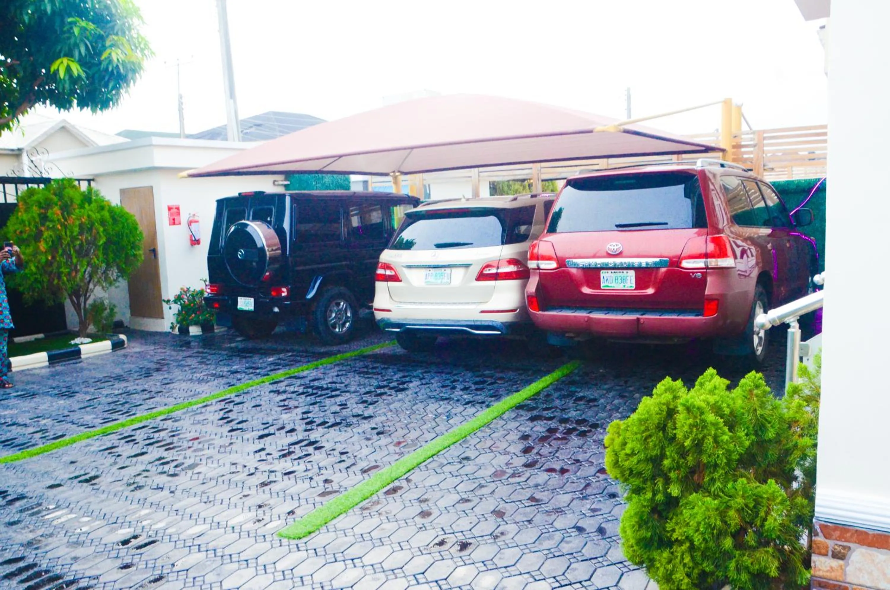 Parking in J Gibson Hotel