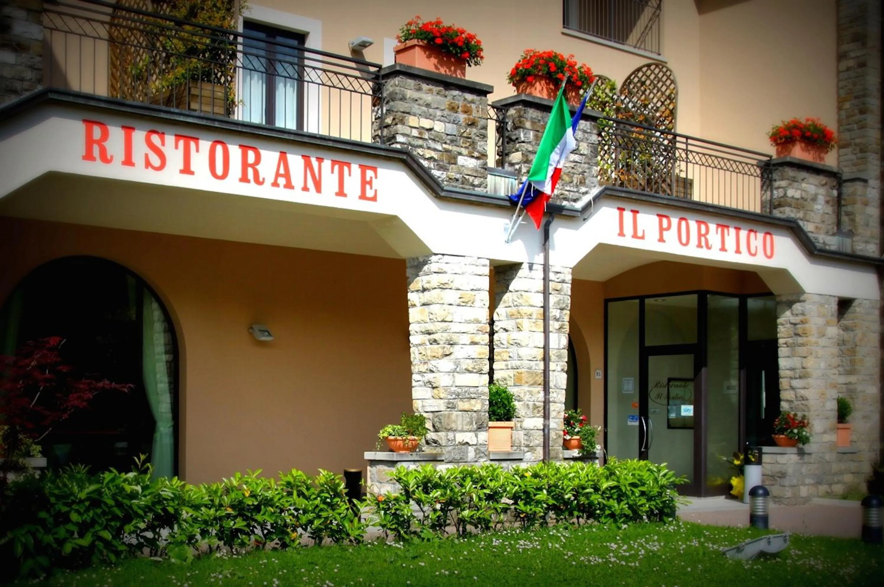 Restaurant/places to eat in Hotel Santo Stefano