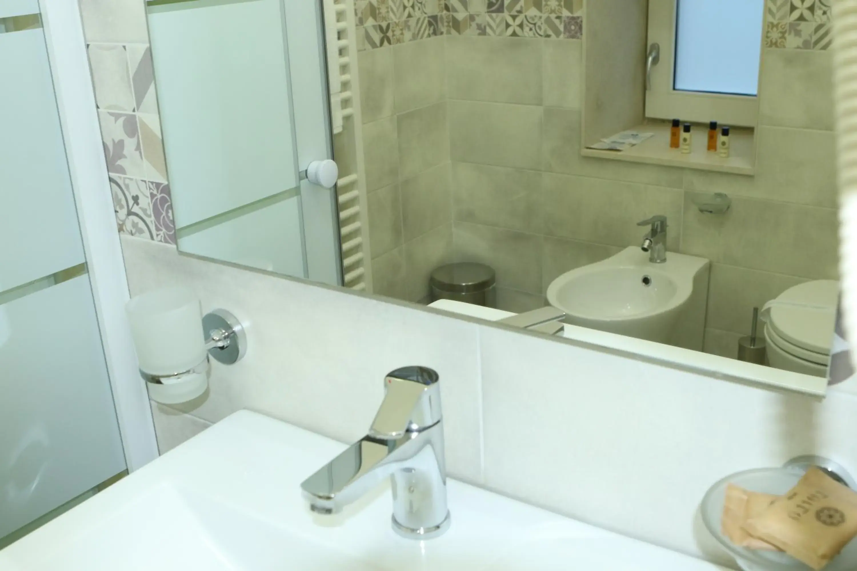 Deluxe Double or Twin Room with Balcony in Il Canale Design House Deluxe Double or Twin Room with Balcony in Il Canale Design House