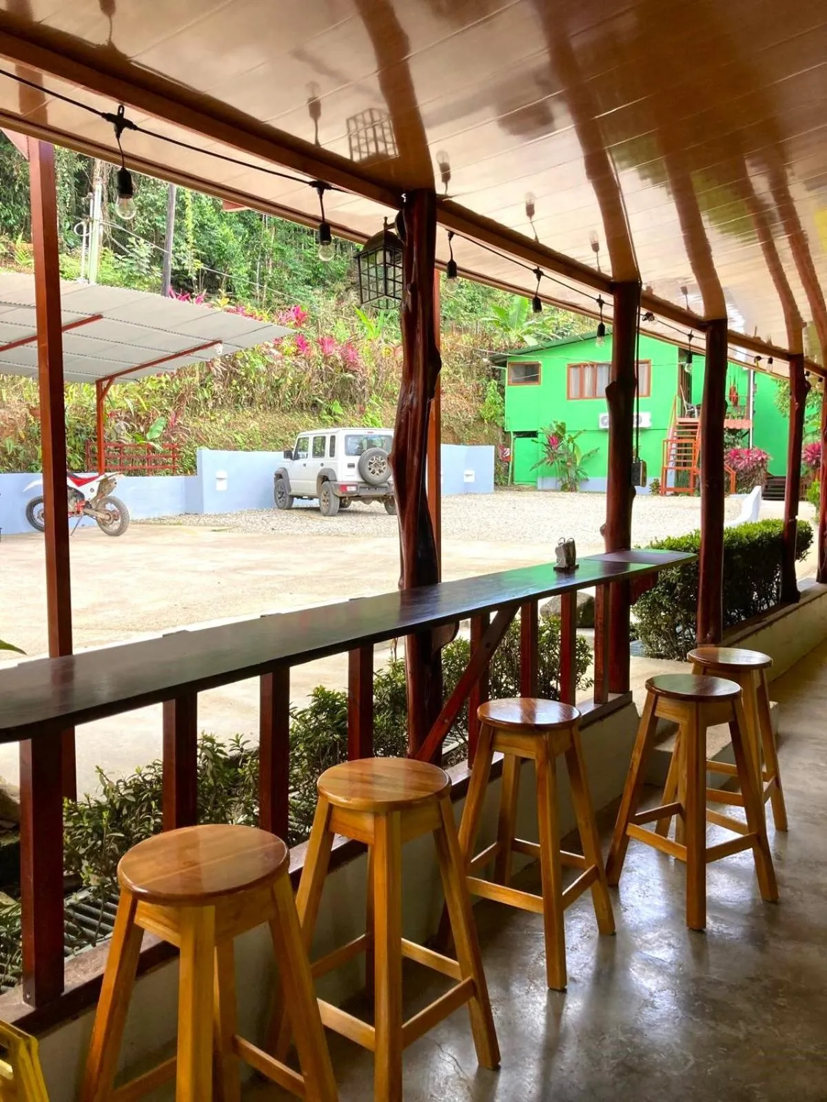 Restaurant/places to eat in Corcovado & Drake Inn