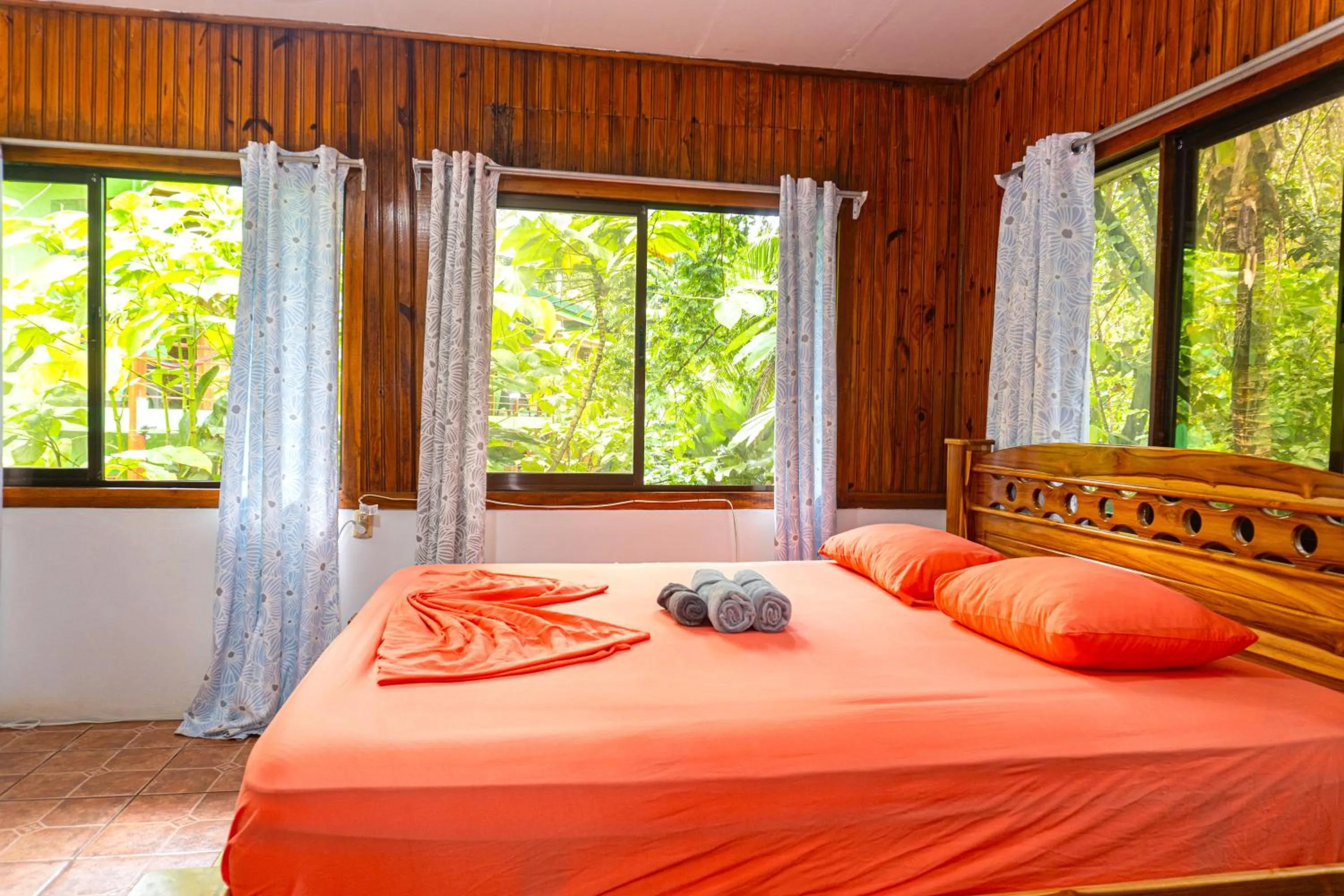 Bed in Corcovado & Drake Inn