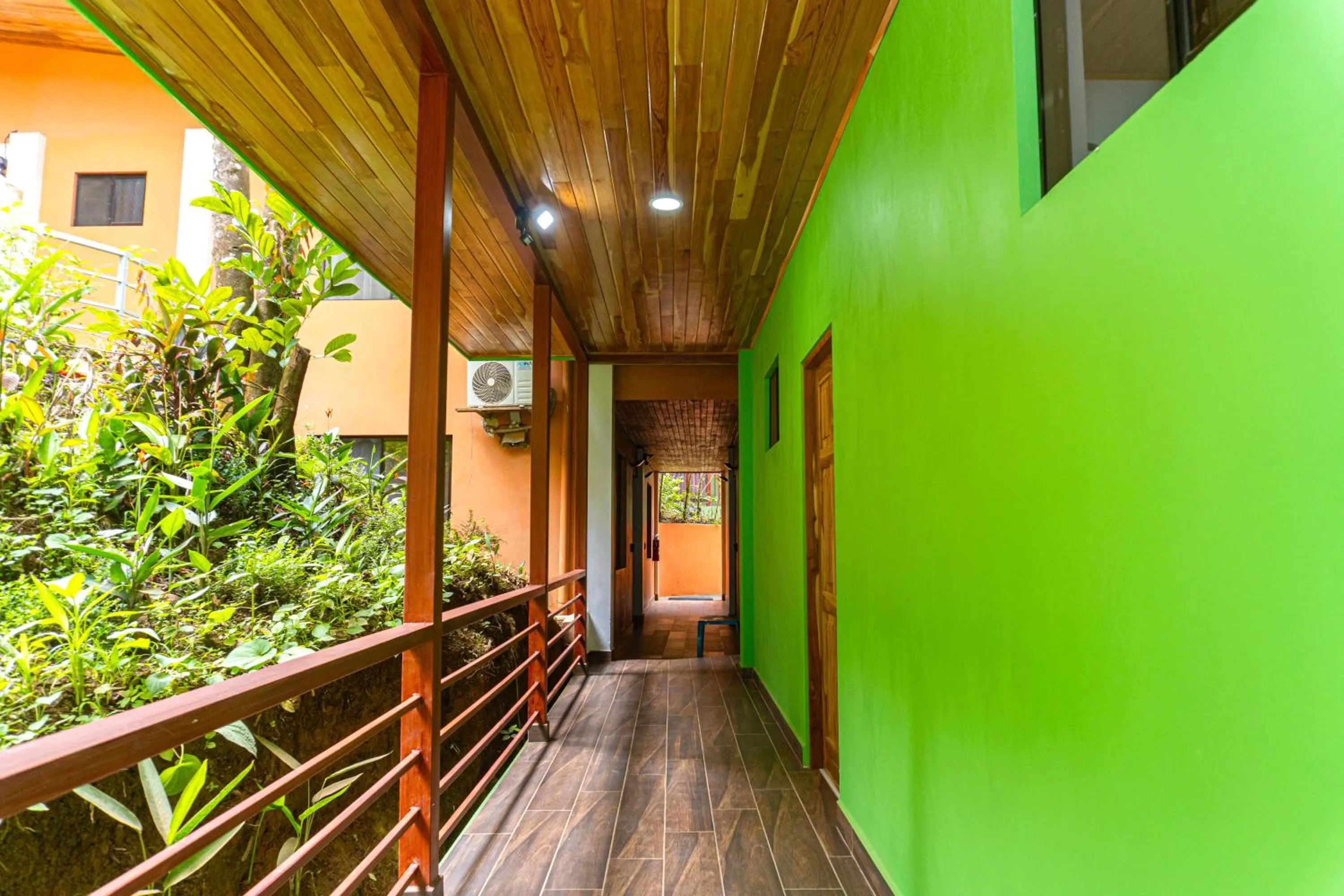 Facade/entrance in Corcovado & Drake Inn