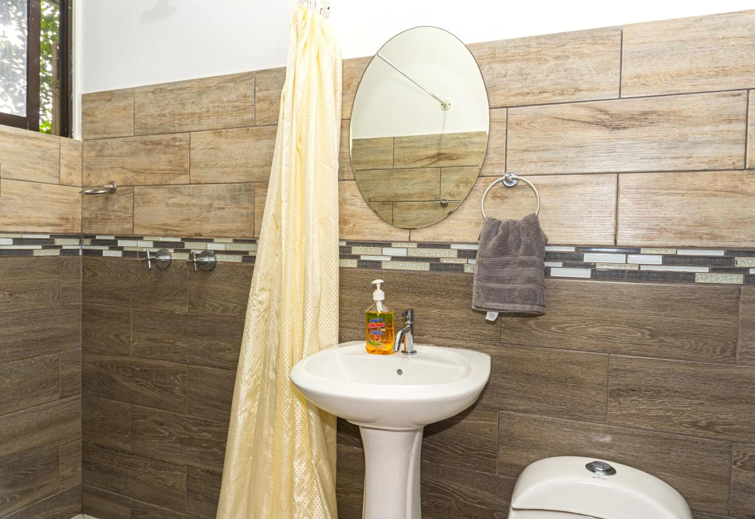 Toilet in Corcovado & Drake Inn