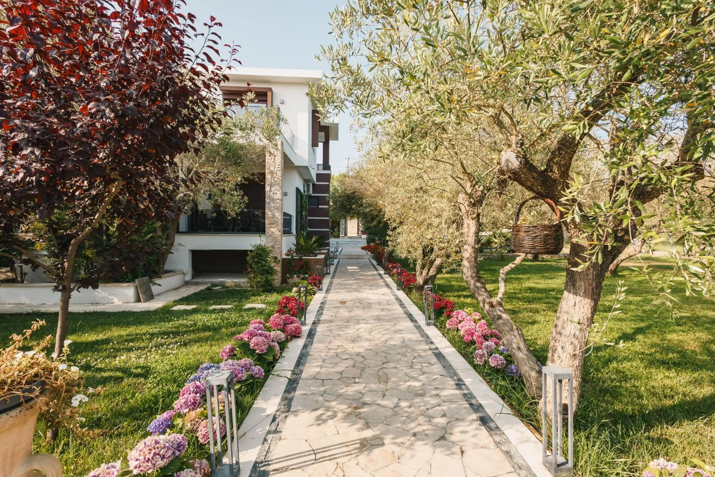 Giardino Lux Apartments