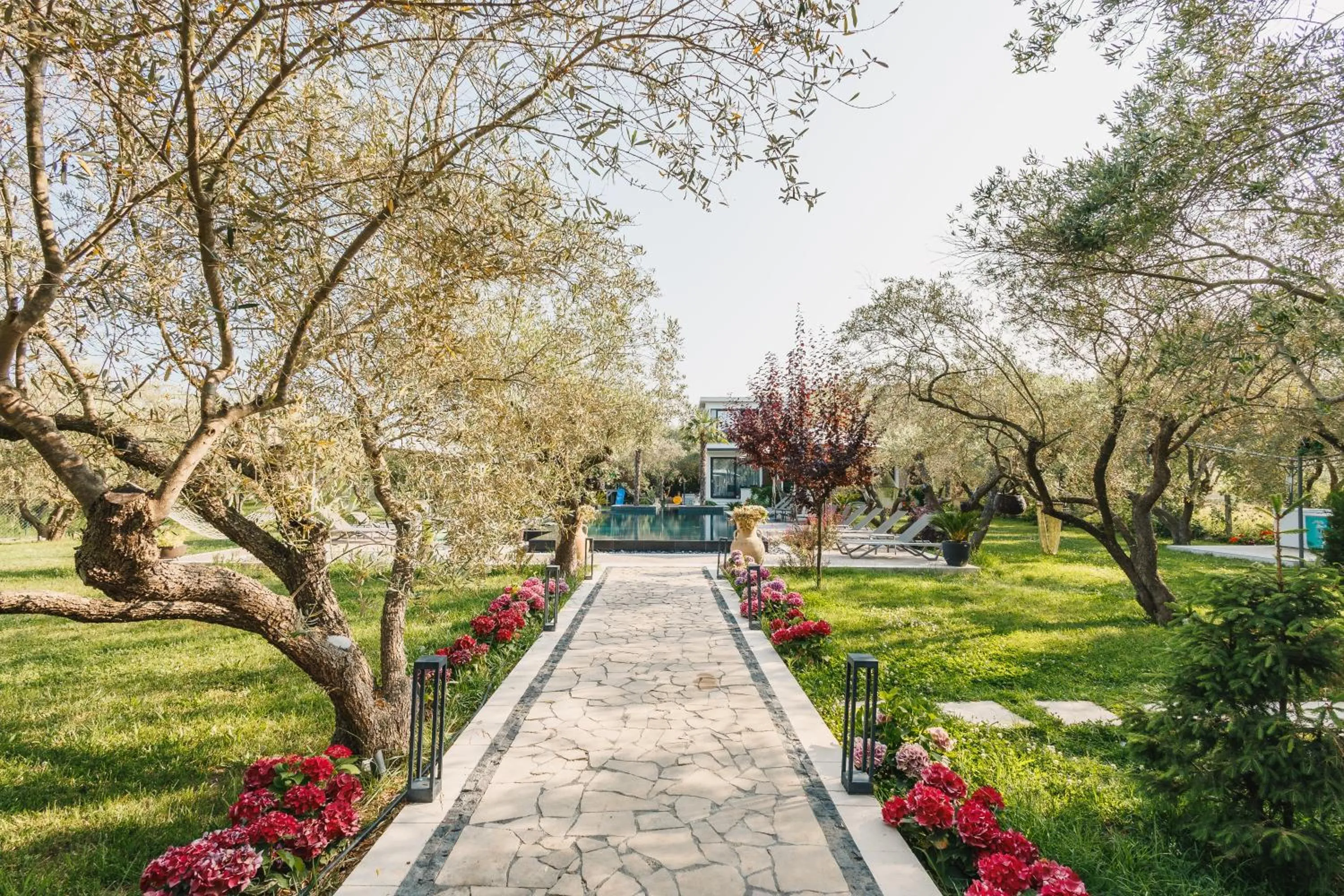 Giardino Lux Apartments