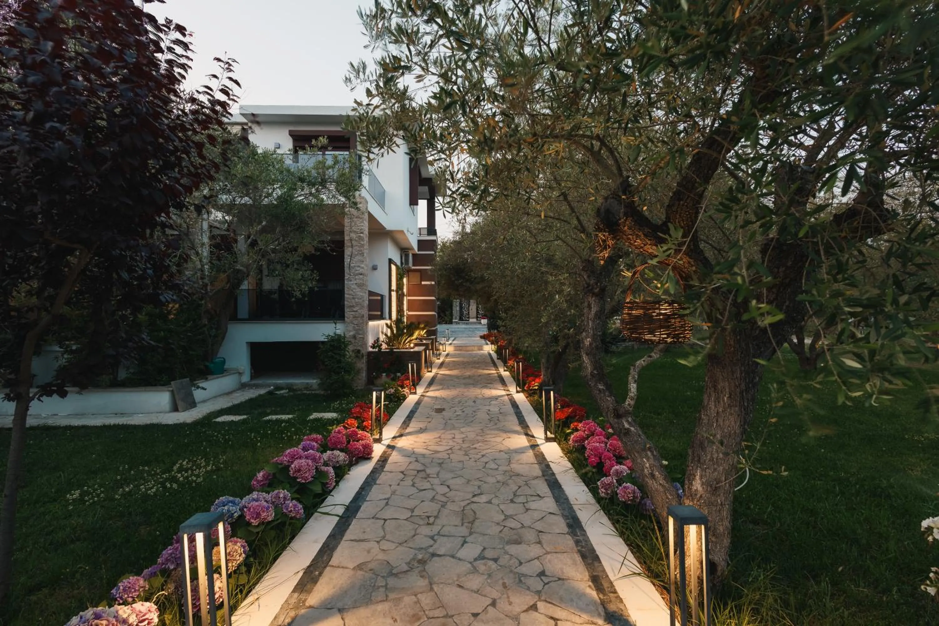 Giardino Lux Apartments