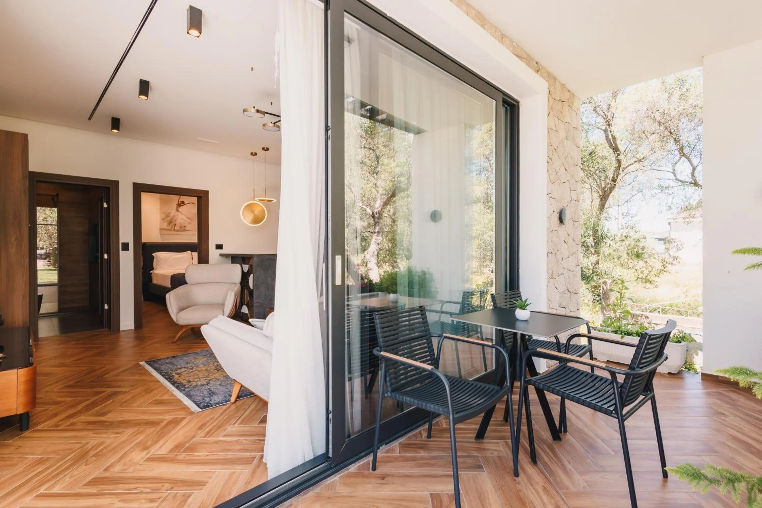 Giardino Lux Apartments