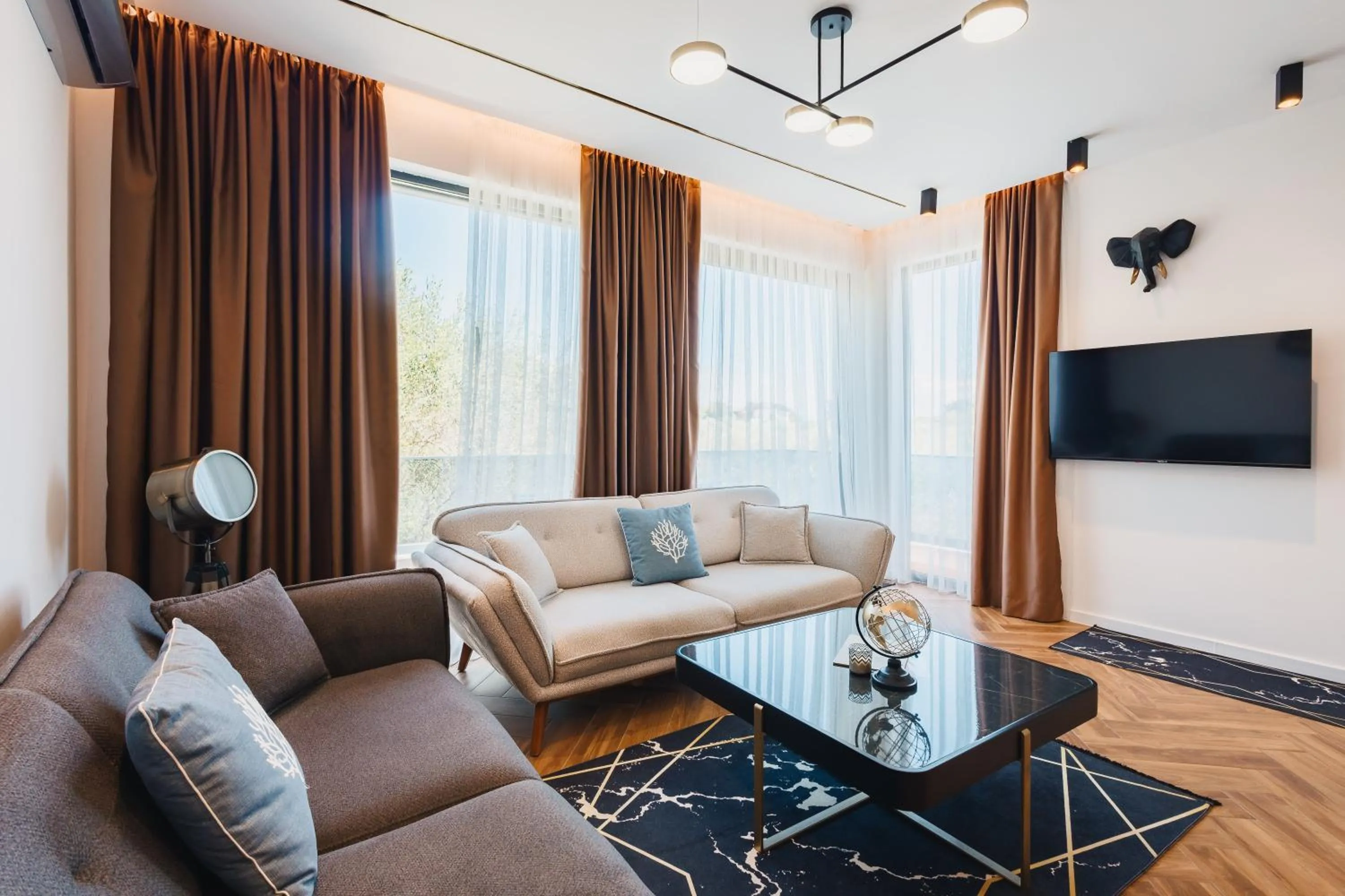 Giardino Lux Apartments