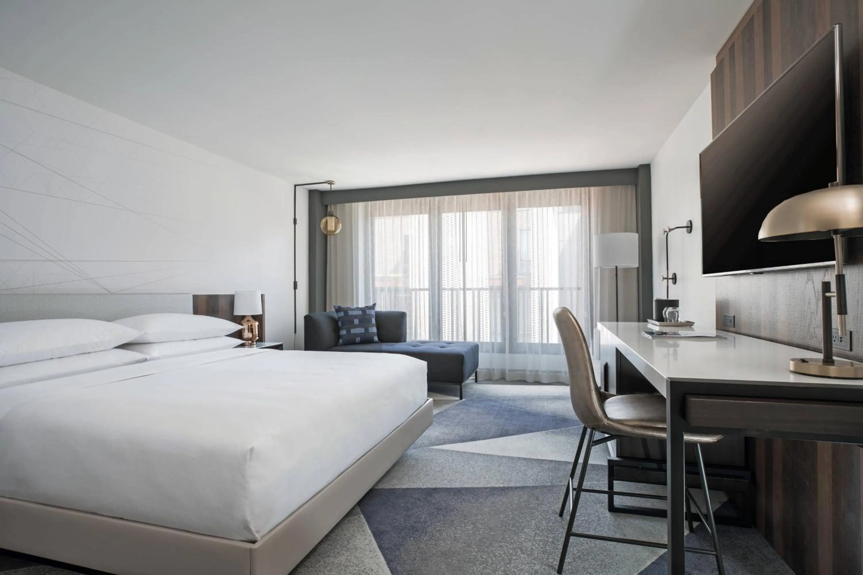 Photo of the whole room, Bed in Philadelphia Marriott Old City