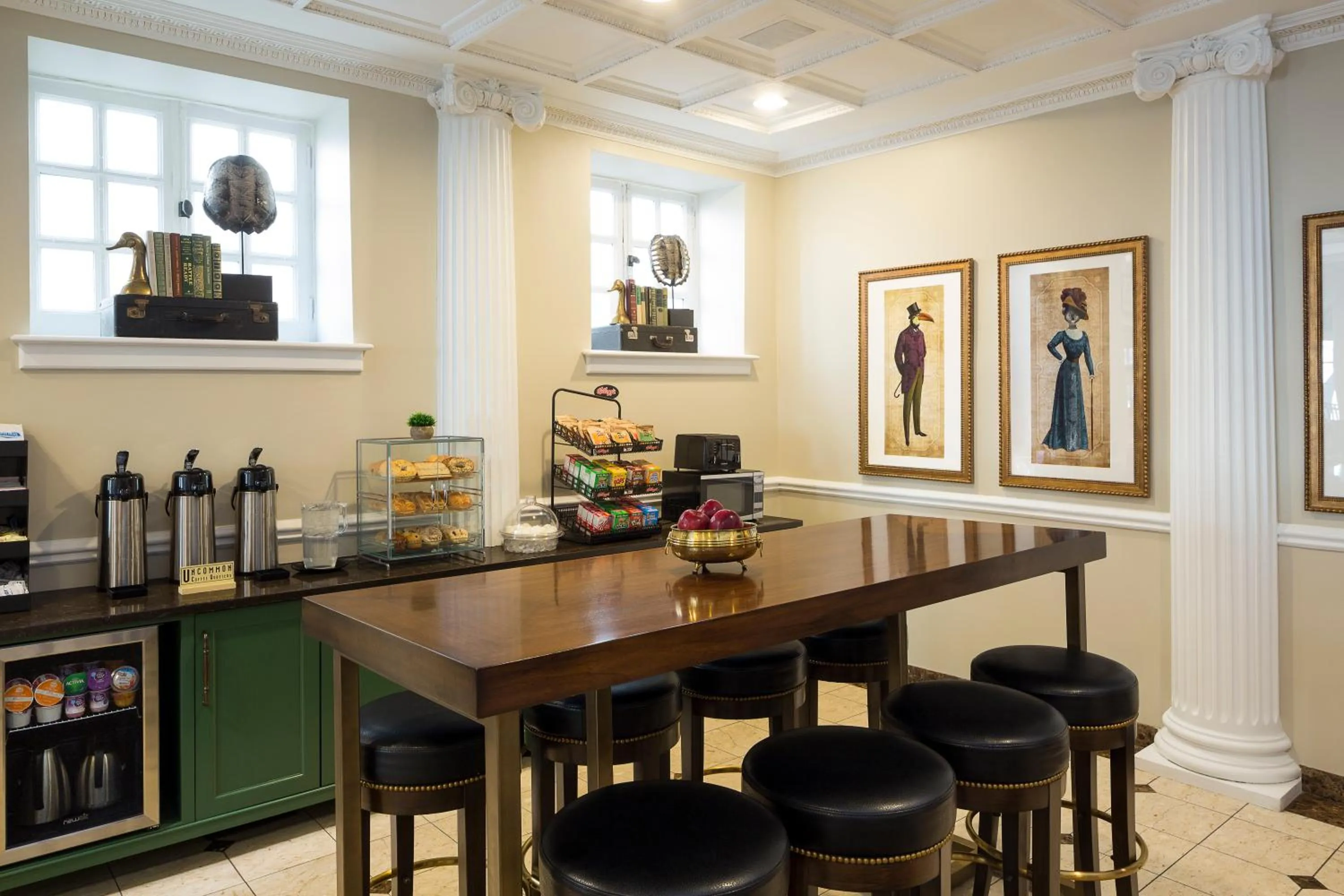 Restaurant/places to eat in The Willows Hotel