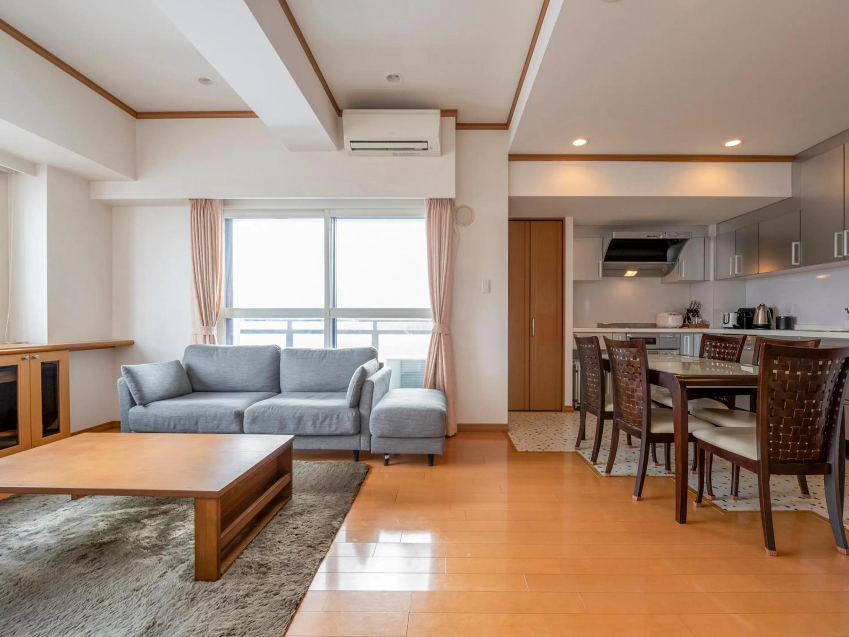 Living room in Mountainside Palace