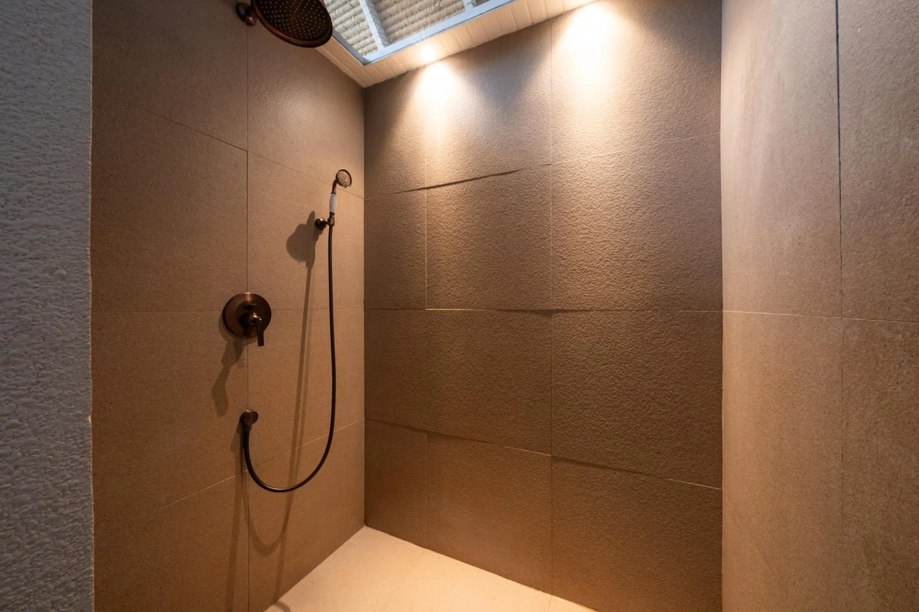 Shower in Hotel Lumi Gili Trawangan