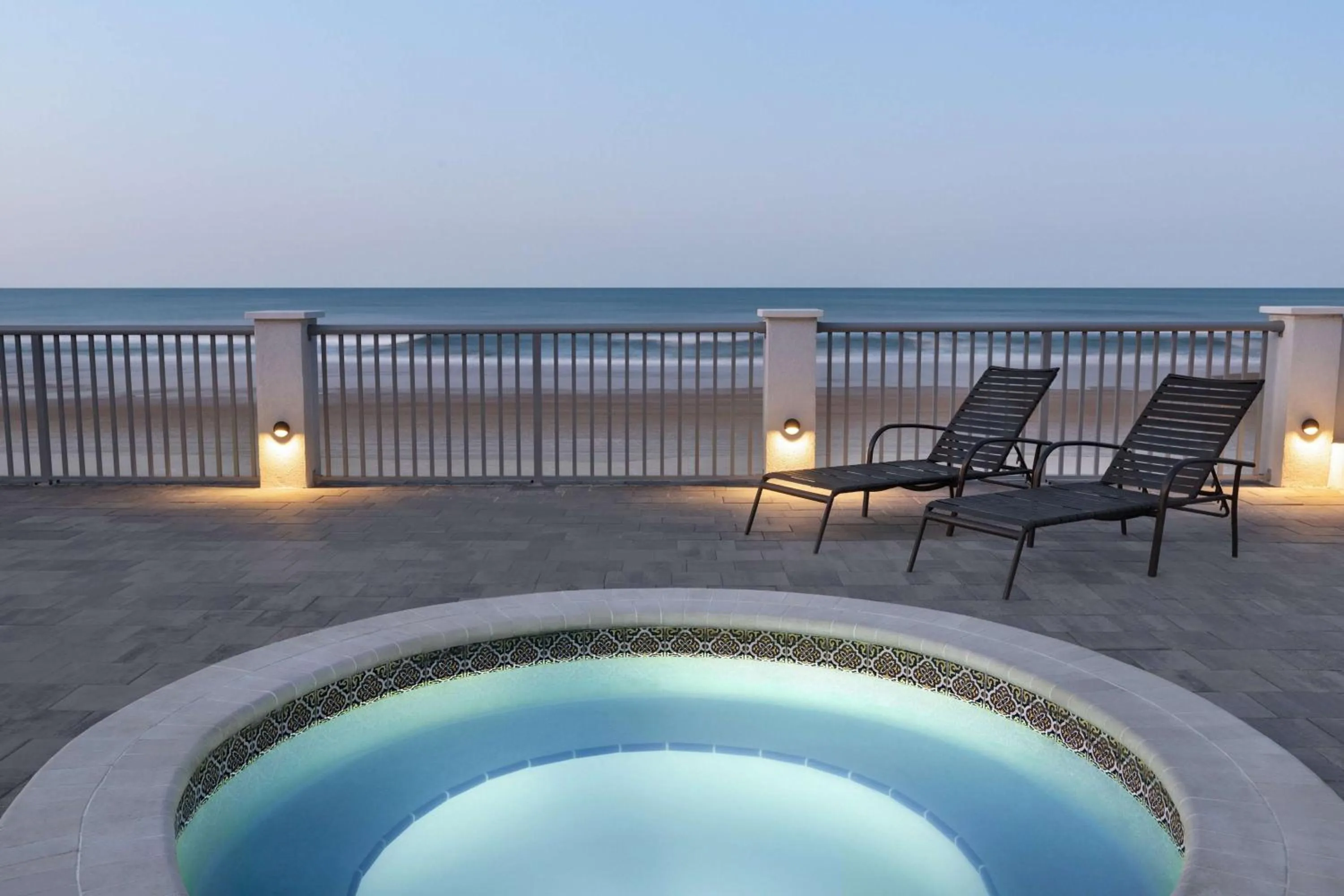 Pool view in La Quinta by Wyndham Oceanfront Daytona Beach