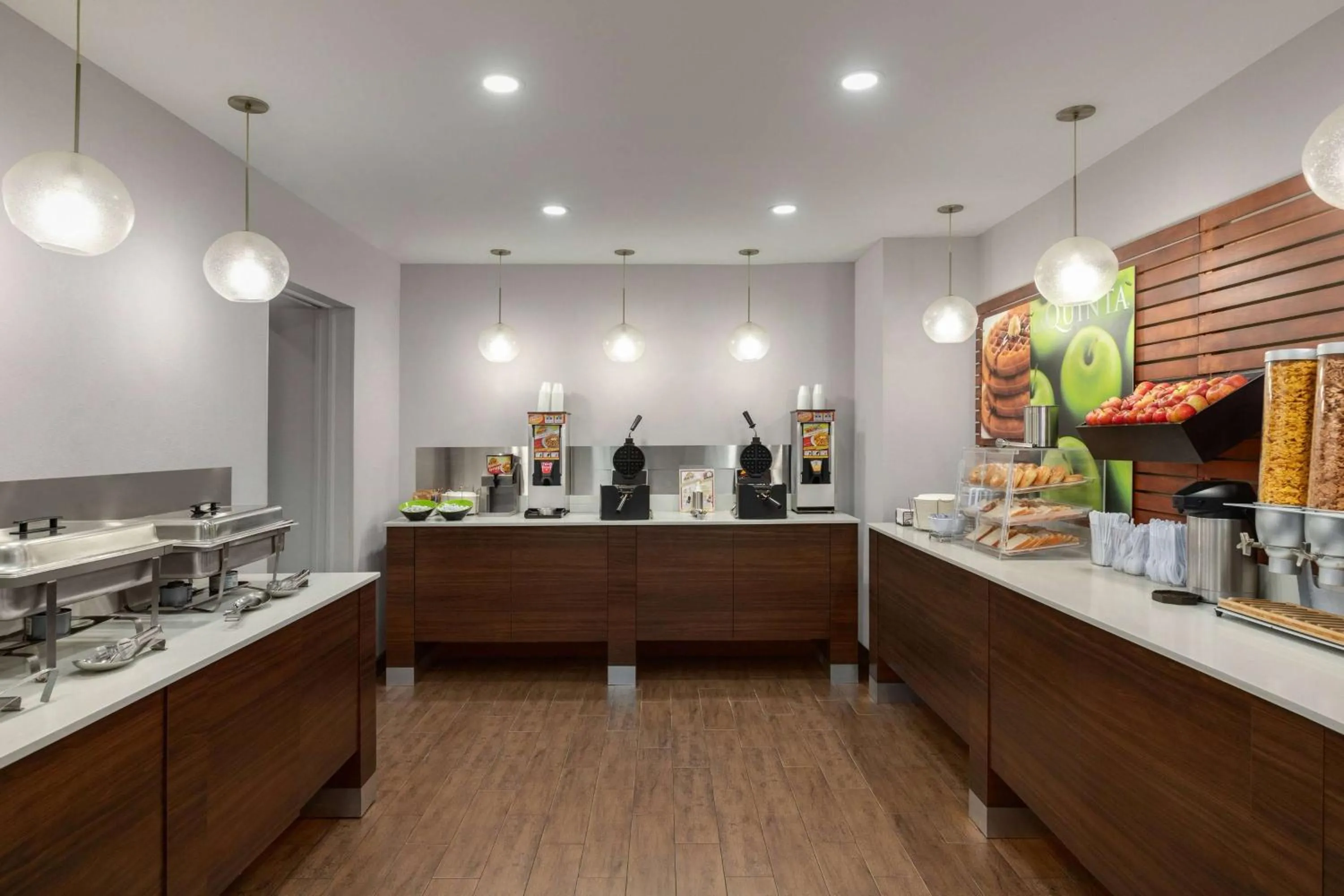 Breakfast in La Quinta by Wyndham Oceanfront Daytona Beach