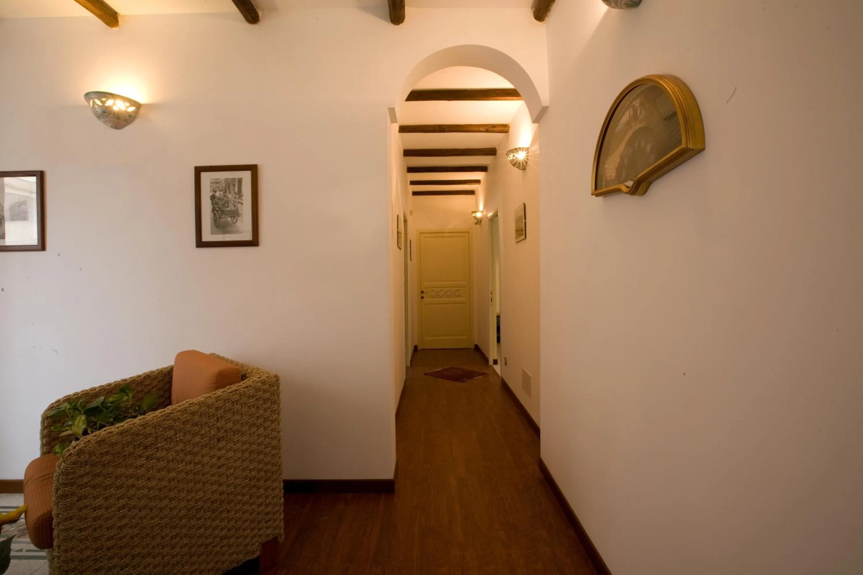 Area and facilities in Aziyz Camere