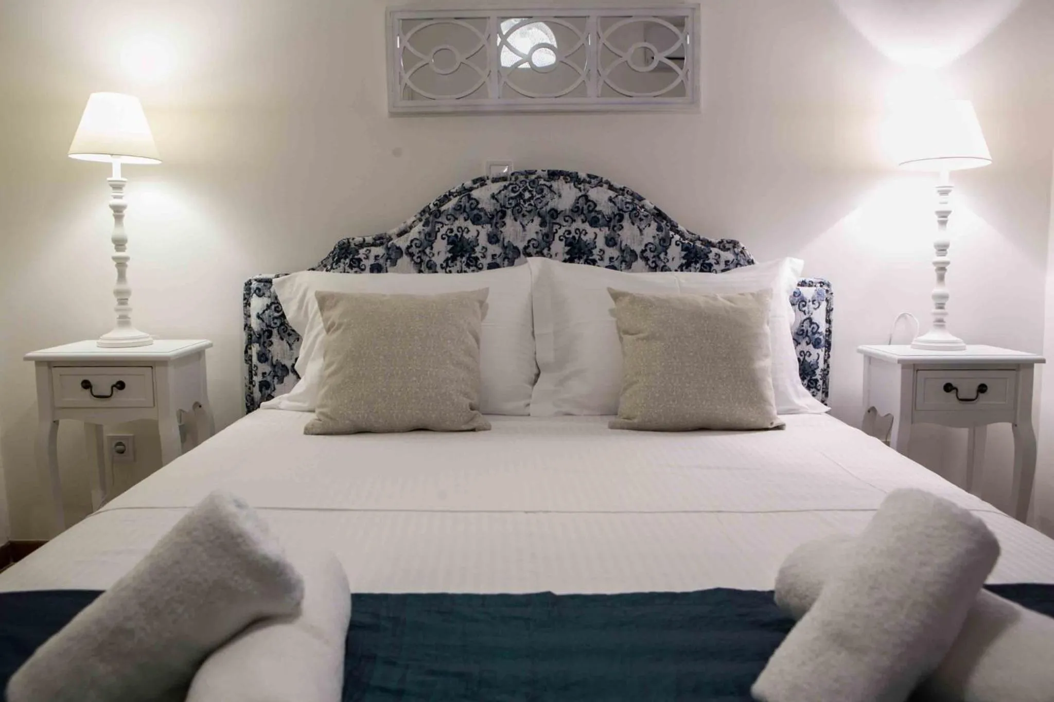 Bed in Best House, Kolchidos, Ampelokipoi Metro, Athens