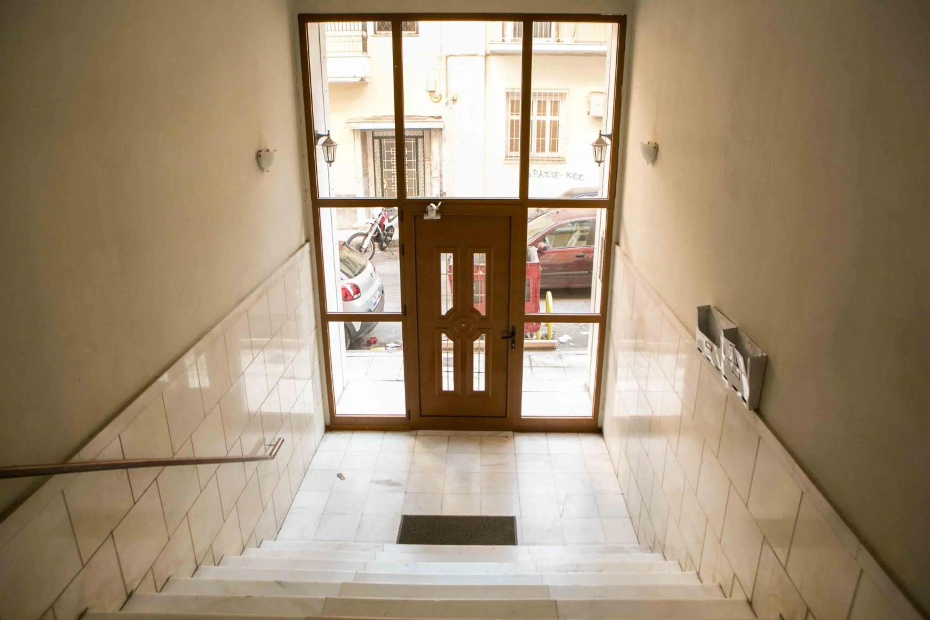 Property building in Best House, Kolchidos, Ampelokipoi Metro, Athens