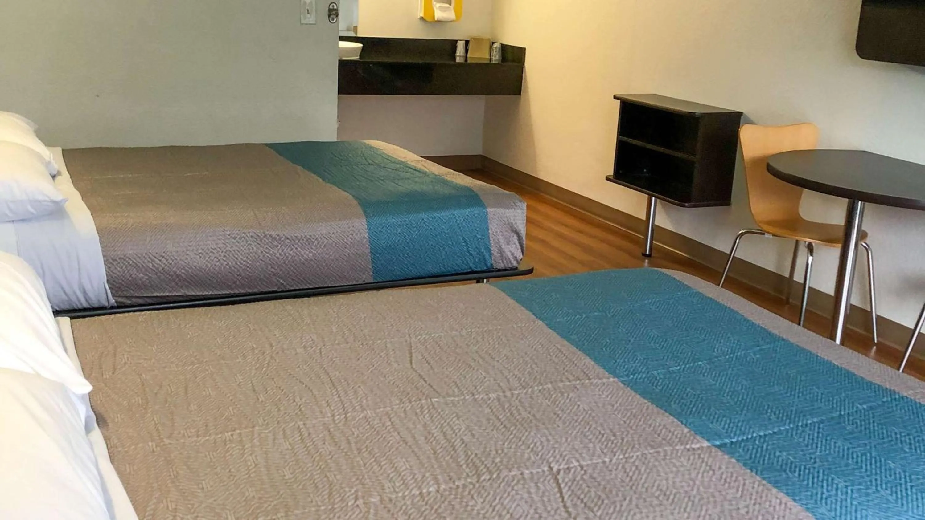 Photo of the whole room, Bed in Motel 6-Daytona Beach, FL - Speedway