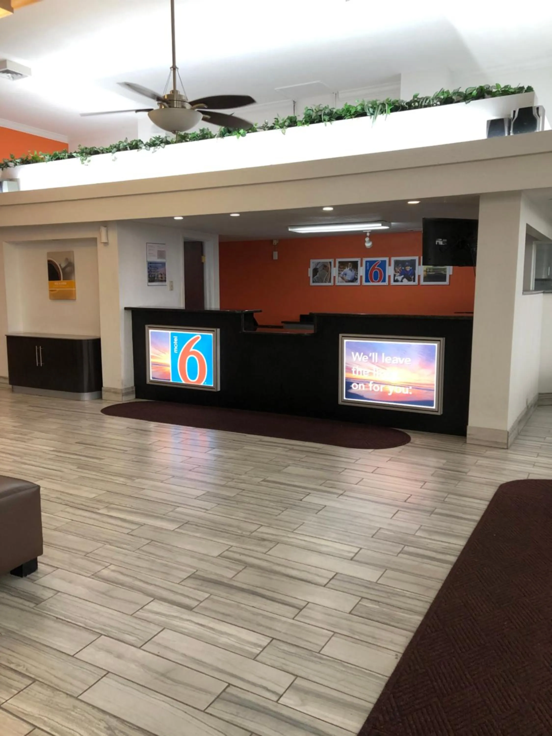 Lobby or reception in Motel 6-Daytona Beach, FL - Speedway