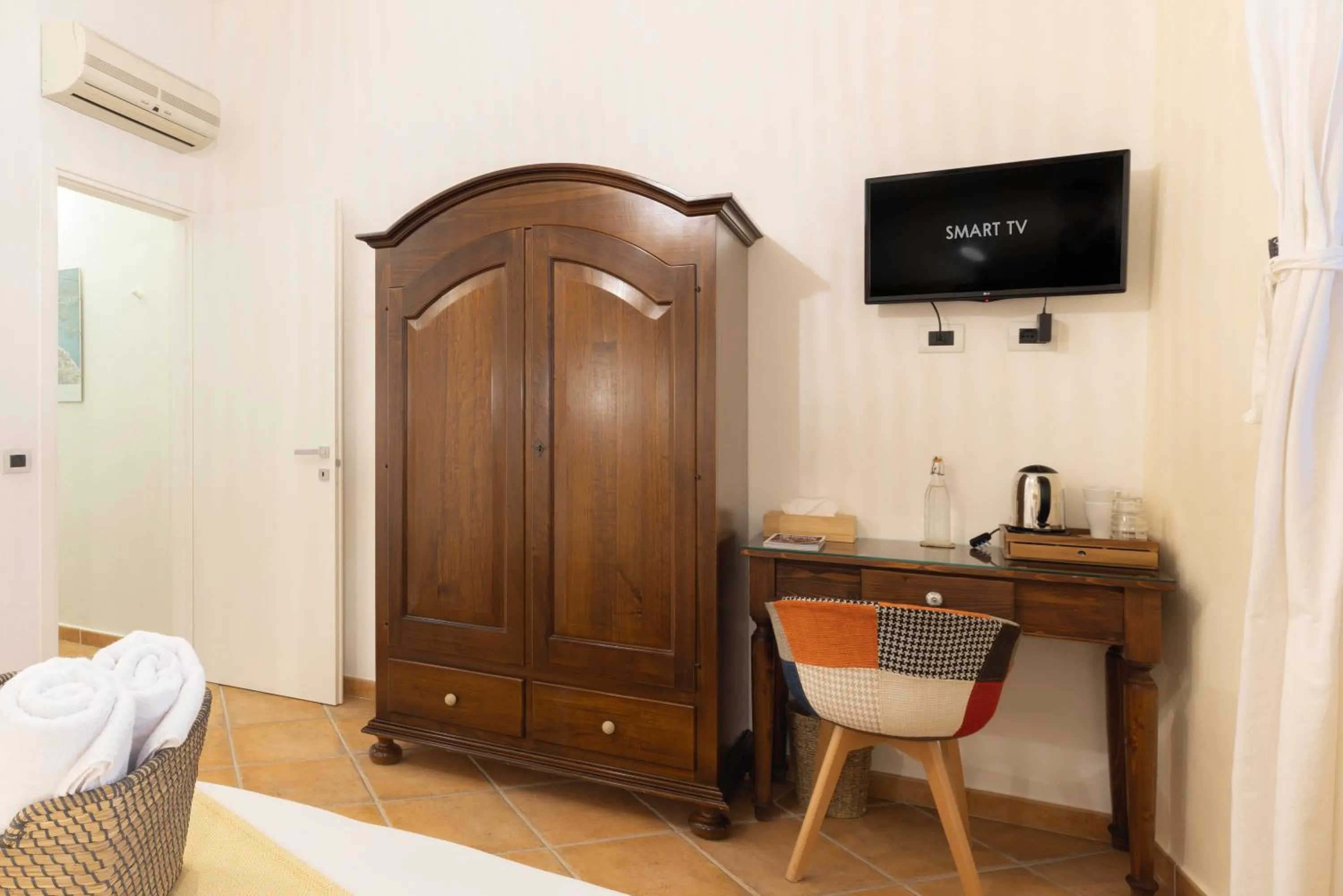 Bed in Cagliari Old Town B&B