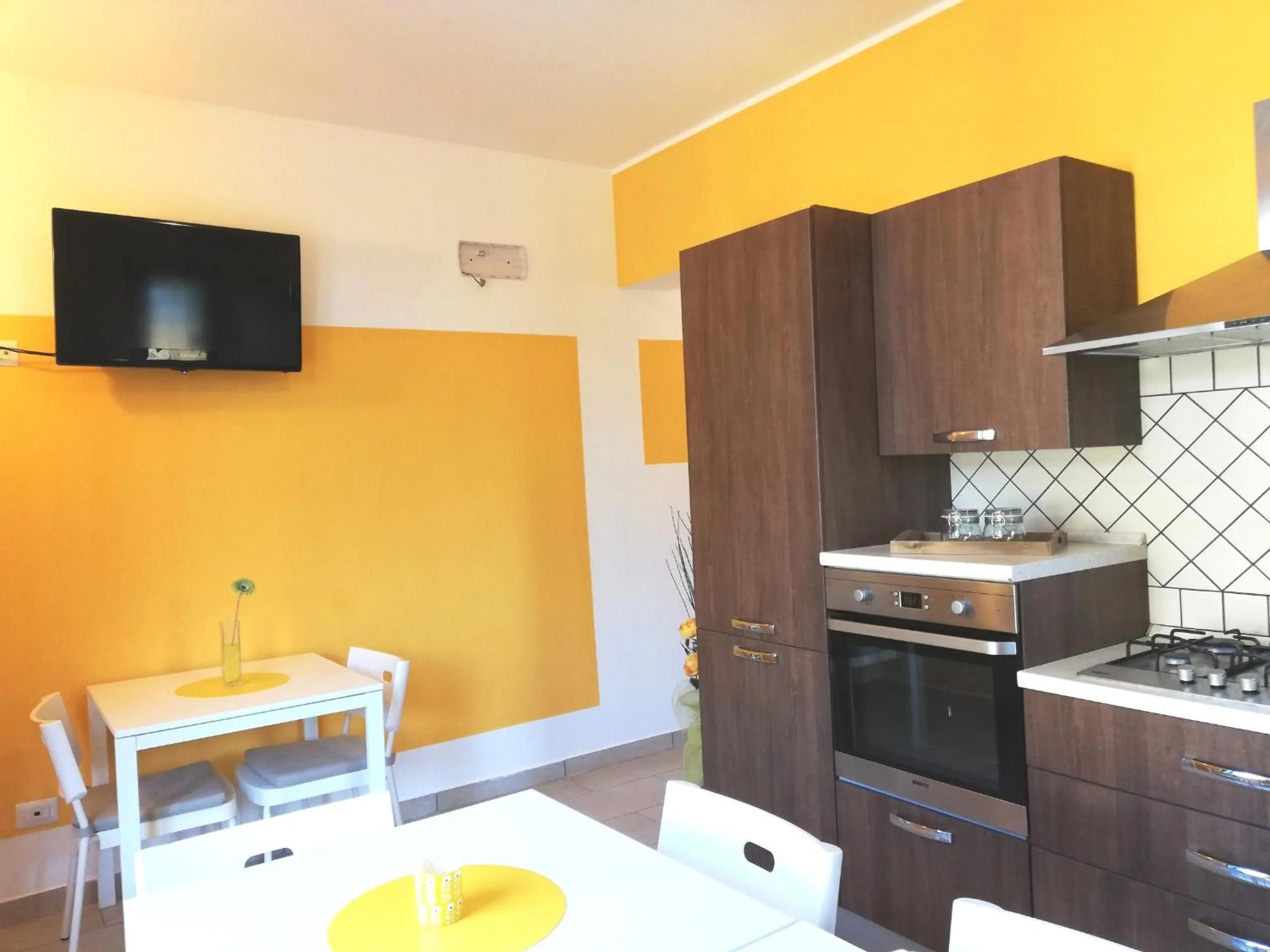 Breakfast in The Yellow House