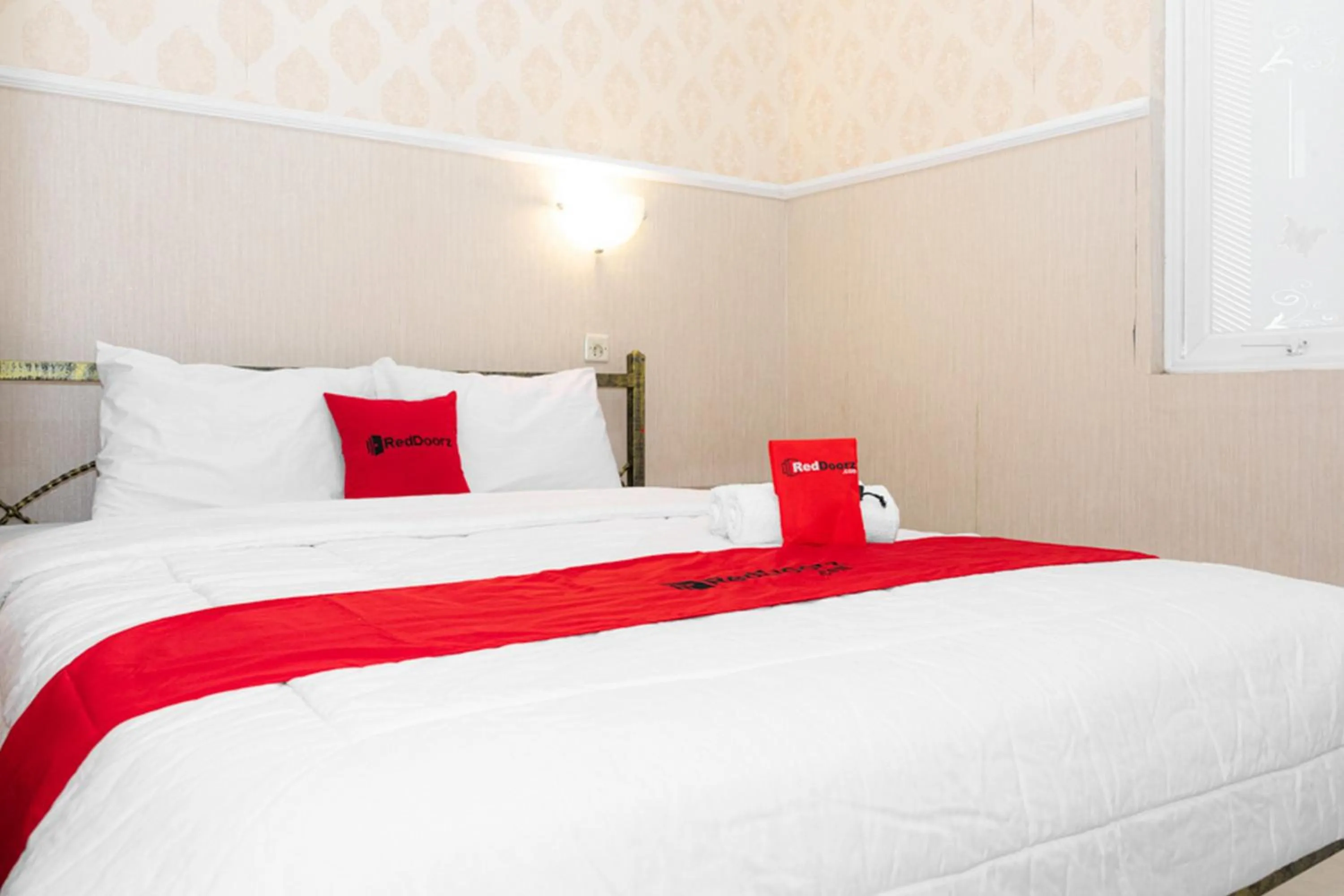 Bed in RedDoorz near Gajahmungkur Semarang