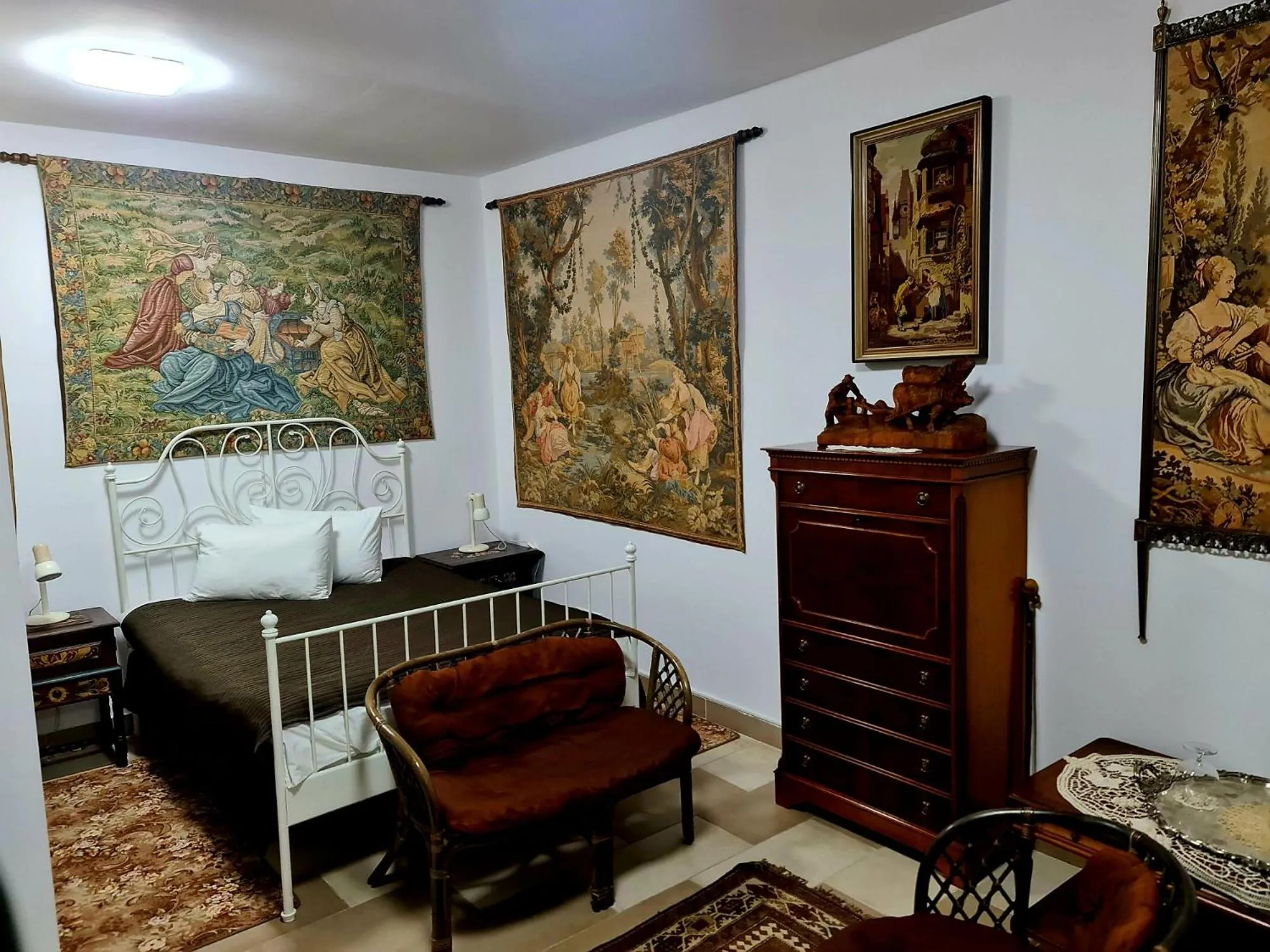 Bedroom in Armenopolis - Adults Only