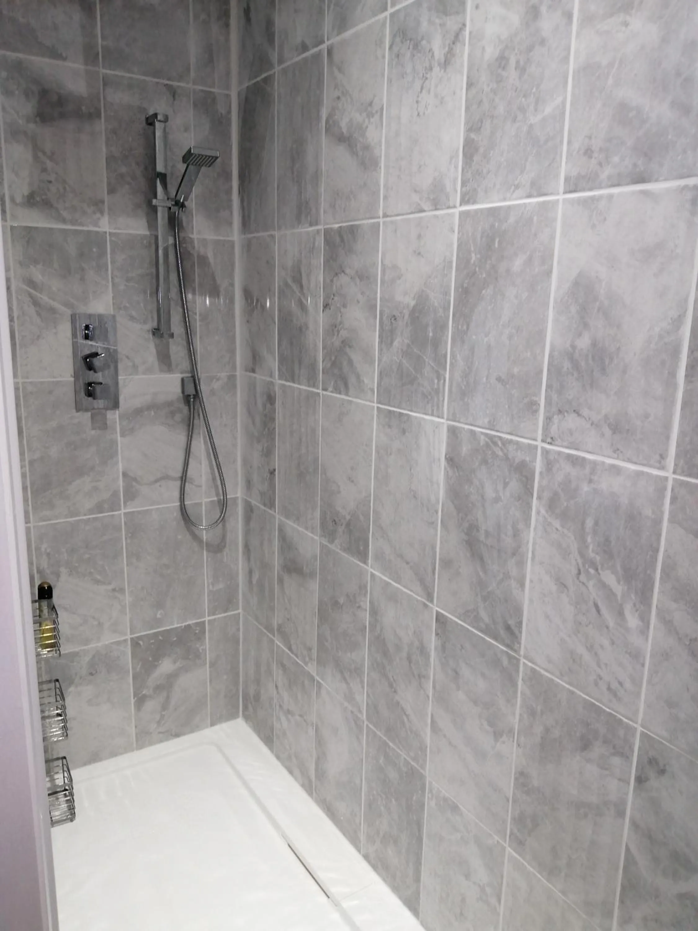 Shower in Ambles