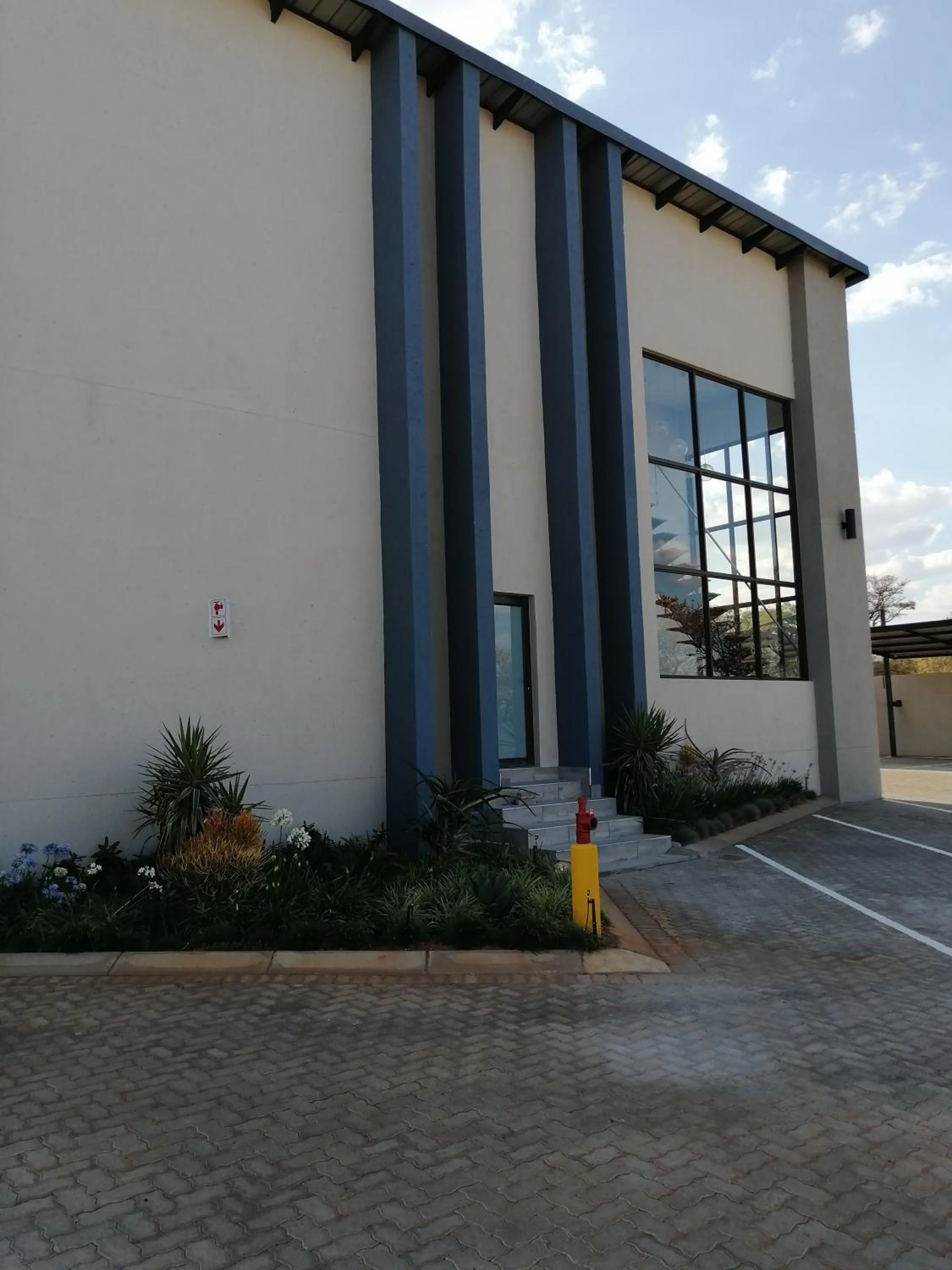 Property building in King's Palace Hotel Rustenburg