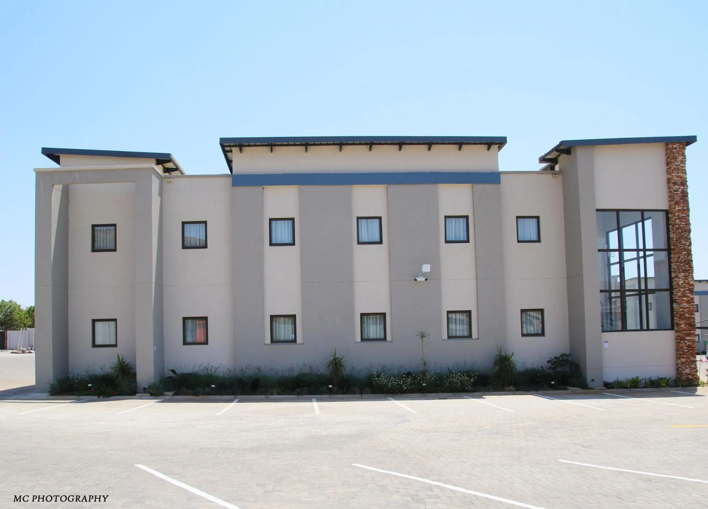 Property building in King's Palace Hotel Rustenburg