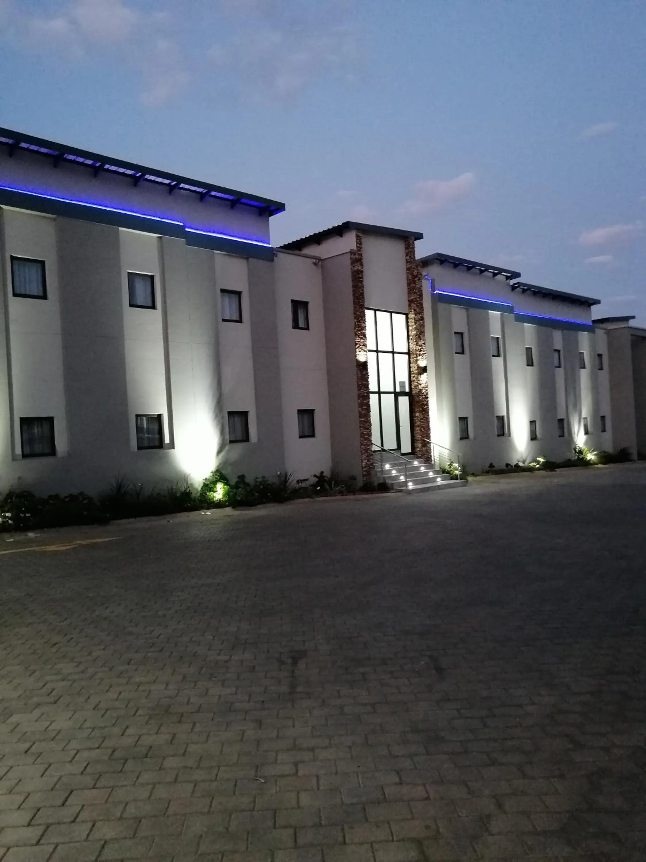Property building in King's Palace Hotel Rustenburg