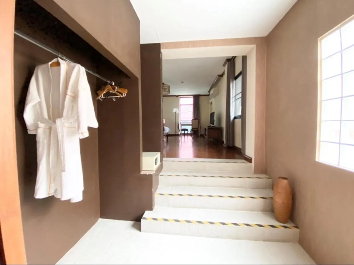 NT Place Sukhumvit Suites