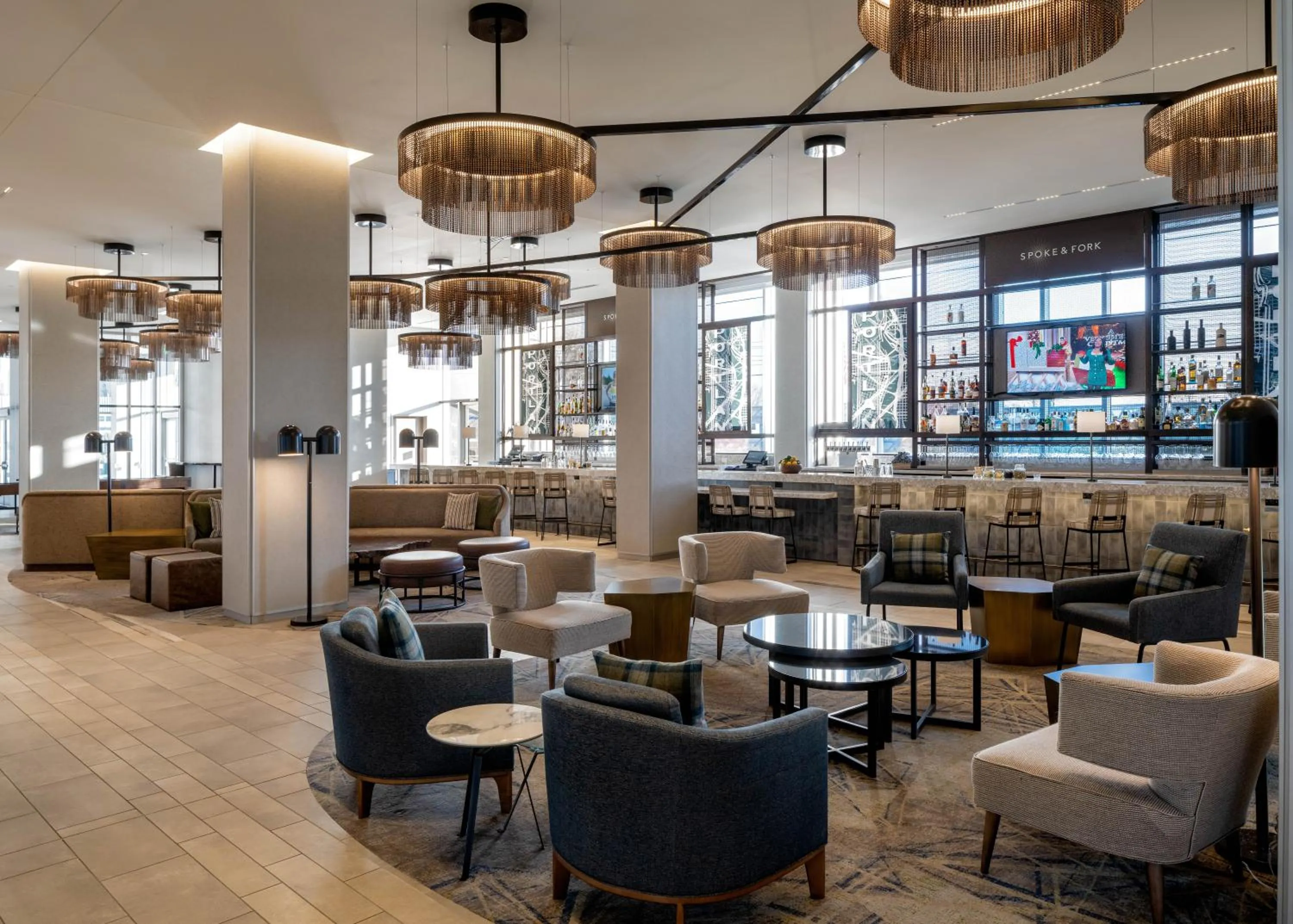 Lounge or bar in Hyatt Regency Portland at the Oregon Convention Center