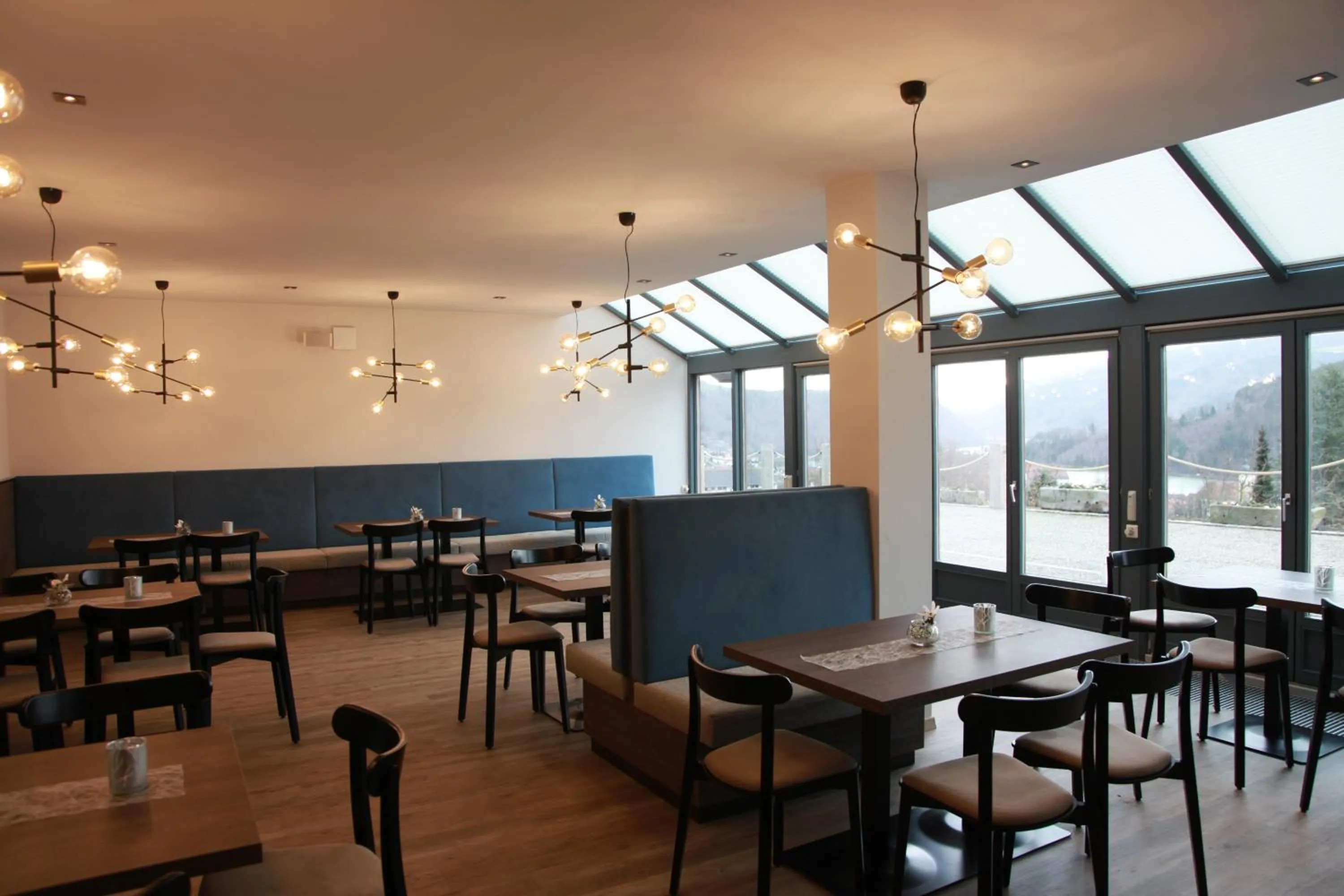 Restaurant/places to eat in Landhotel Donaublick