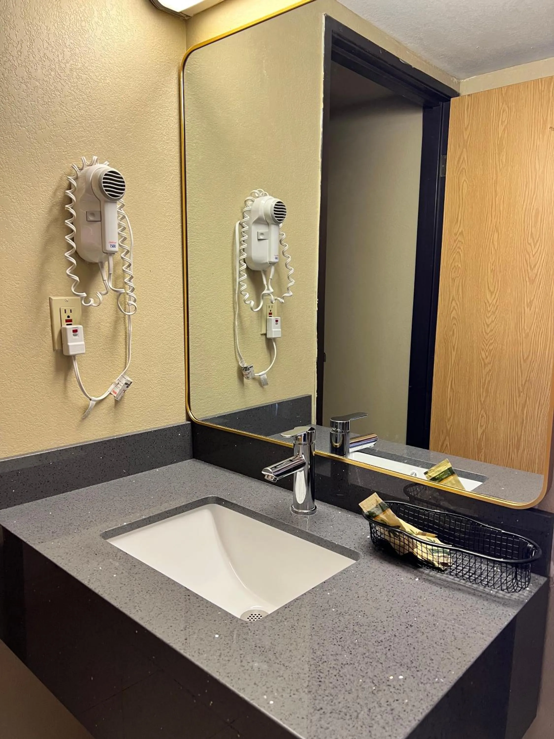 Bathroom in Highland Inn Las Vegas