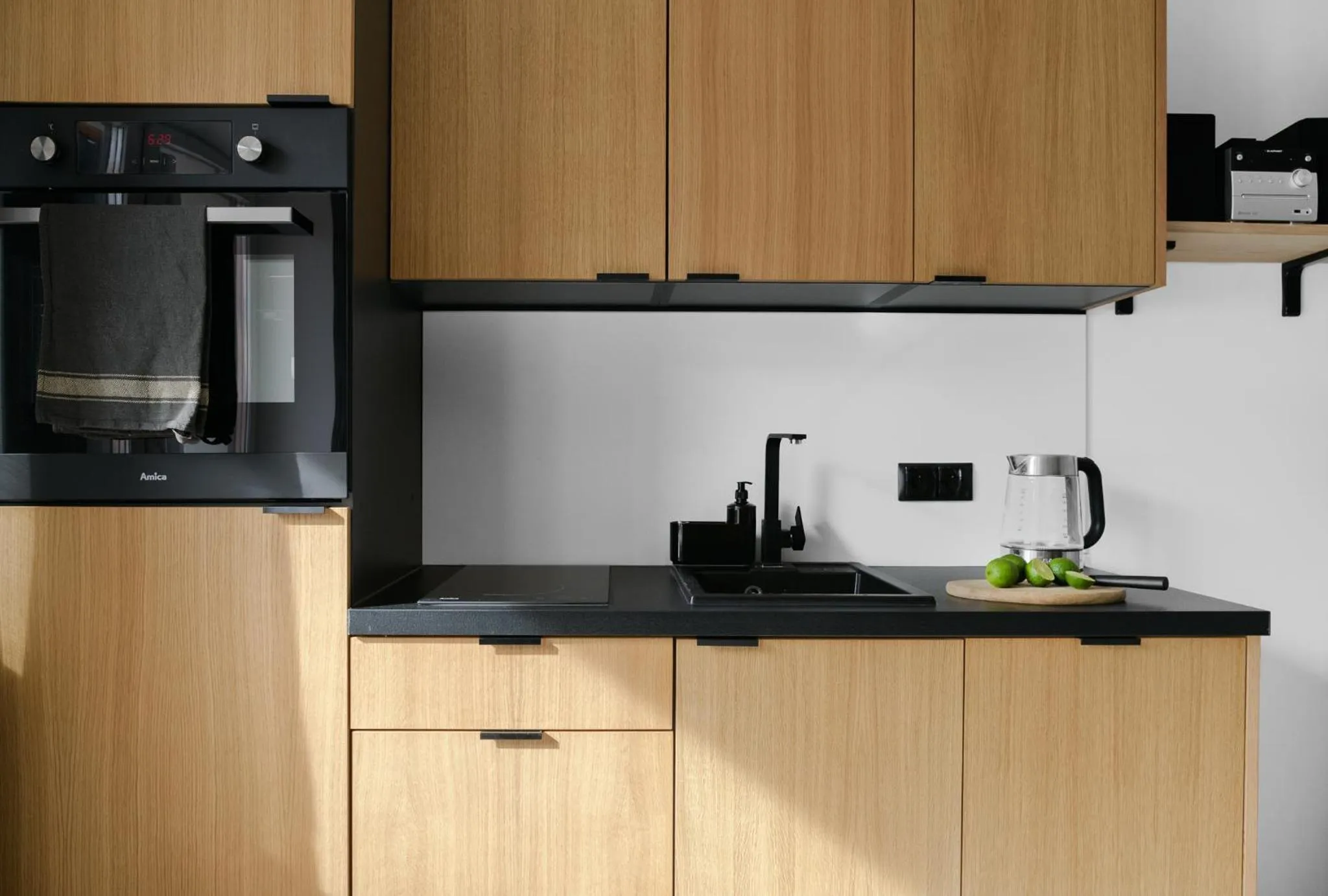 Coffee/tea facilities in Aparthotel Narciarska 2