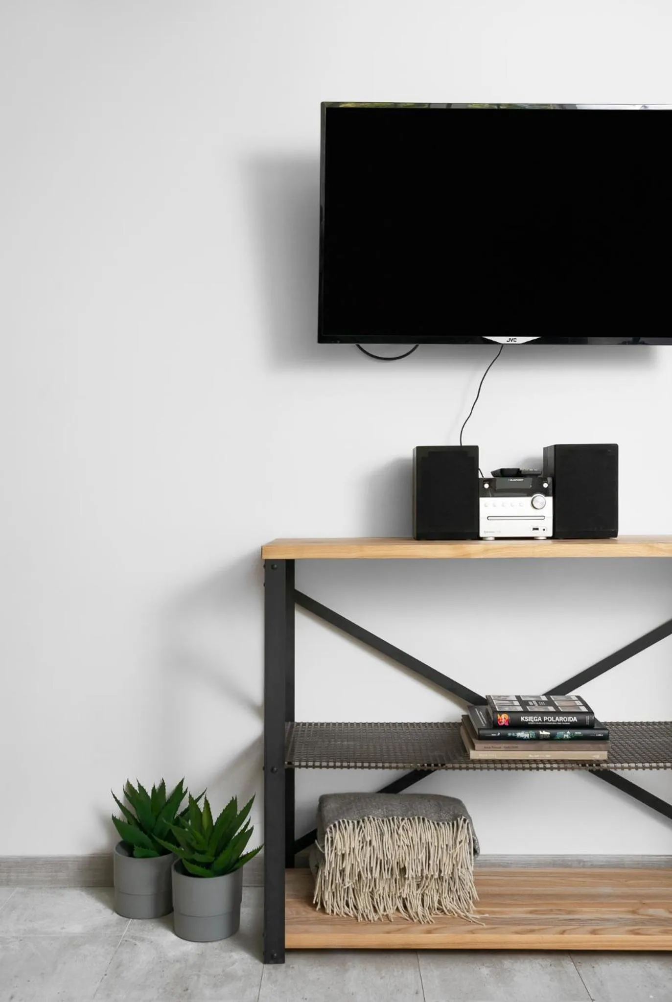 TV and multimedia in Aparthotel Narciarska 2