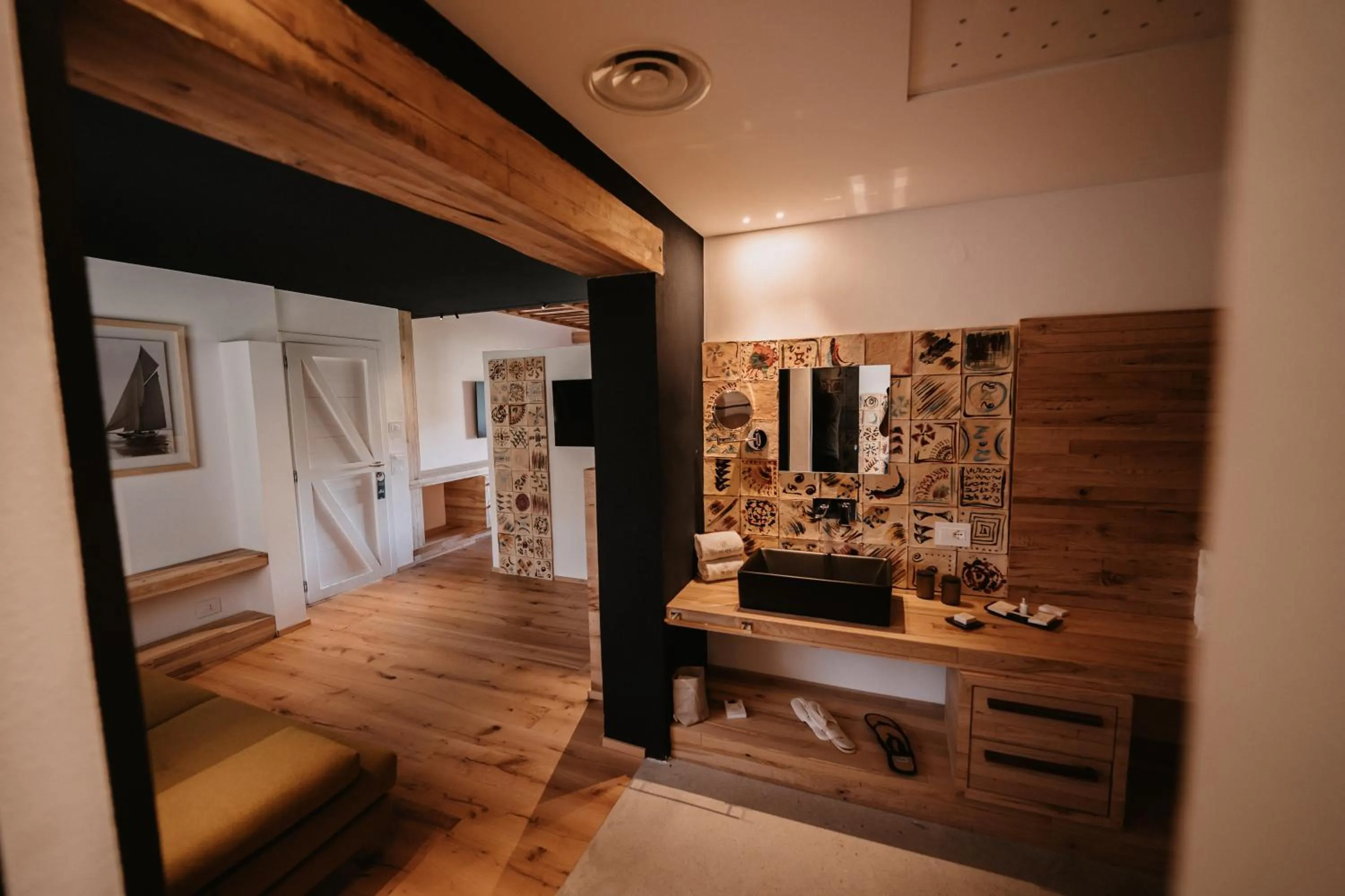 Bathroom, Bed in Praia Art Resort - Small Luxury Hotels of the world