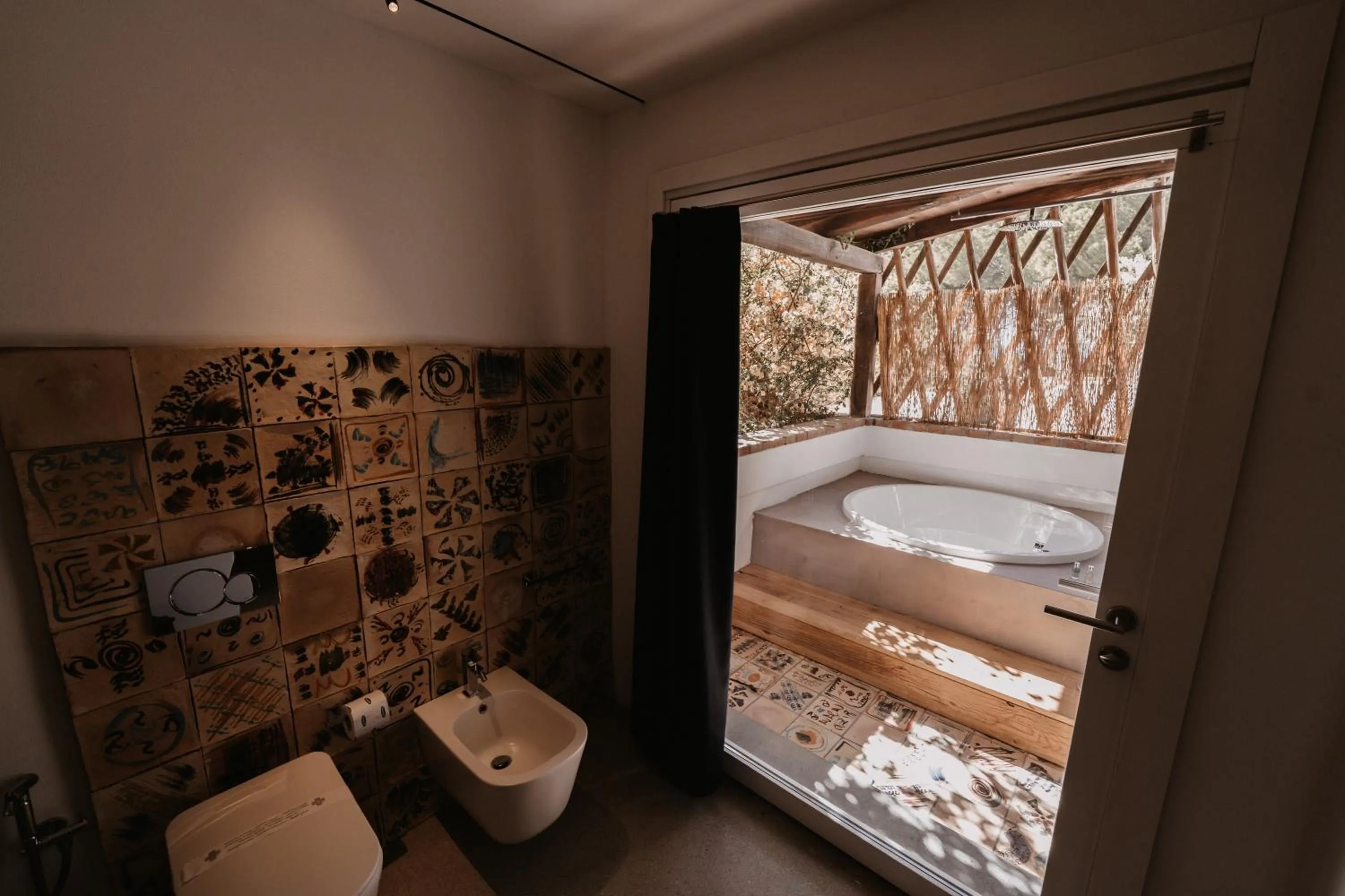 Bathroom, Bed in Praia Art Resort - Small Luxury Hotels of the world