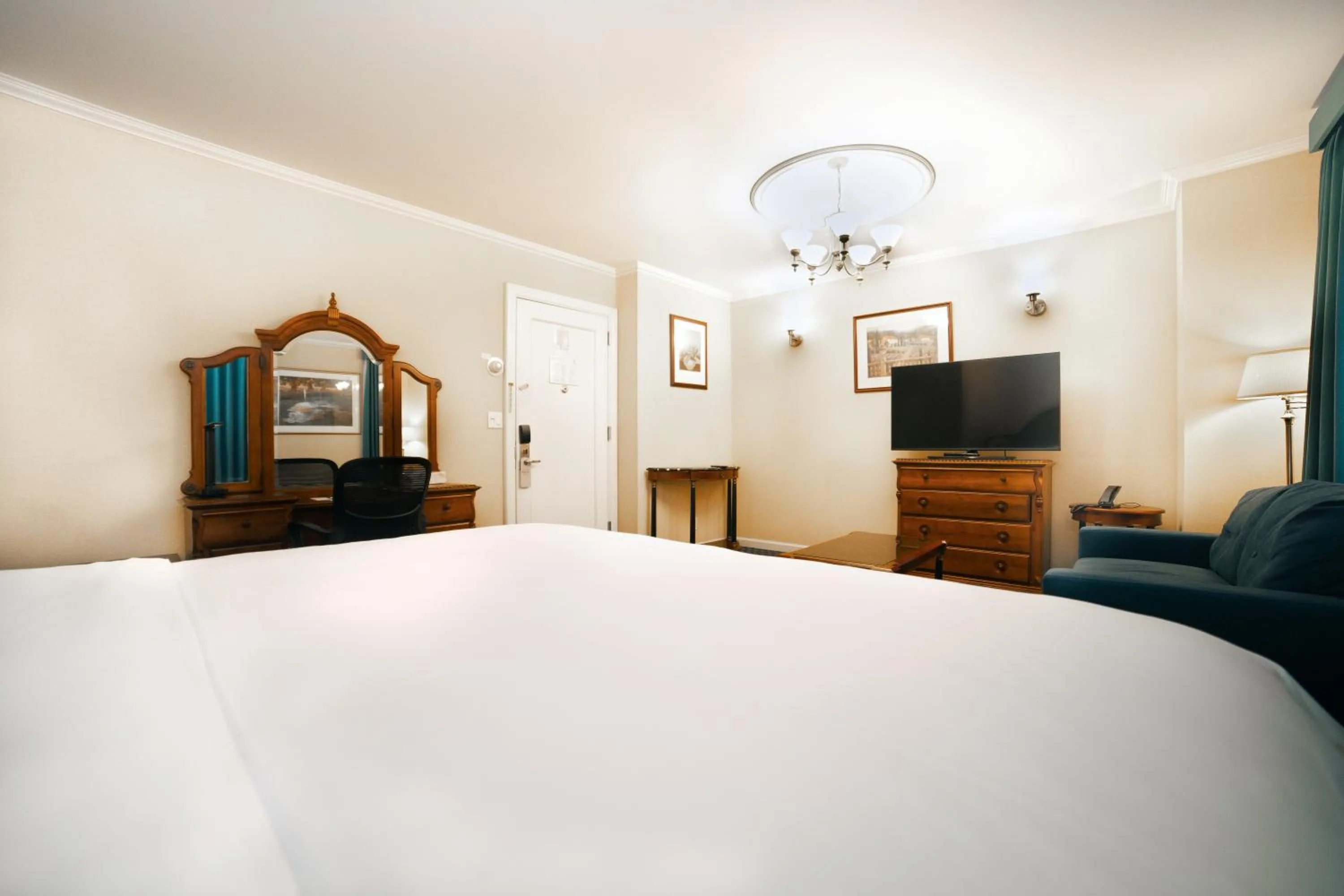 Bed in Hotel Stanford